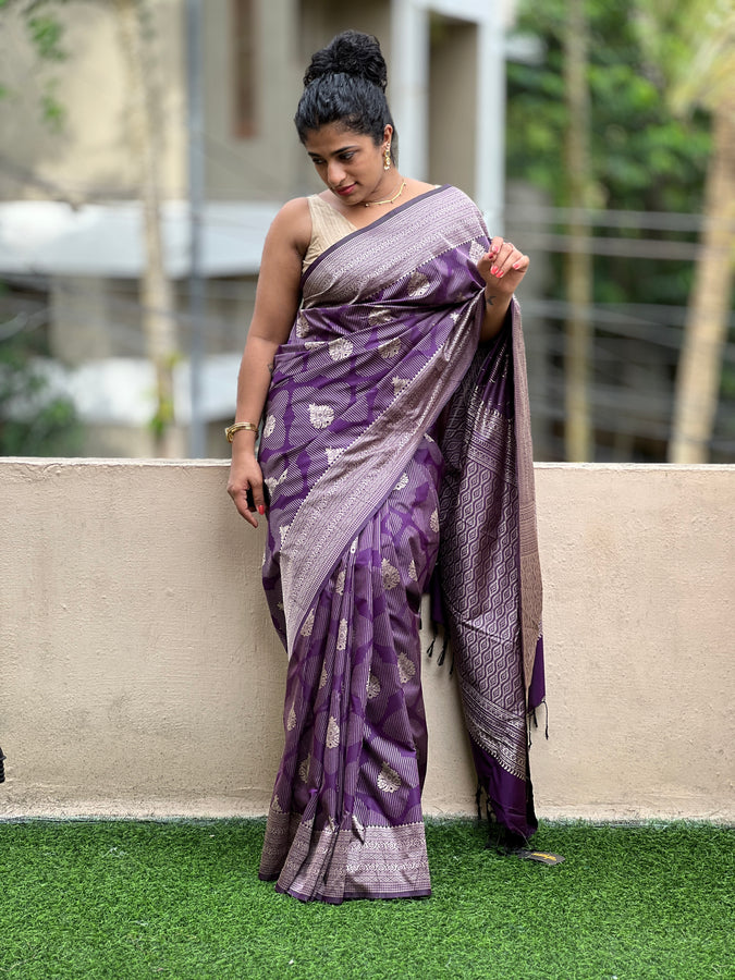 Thread Weaving Pattern Semi Silk Saree | TR145