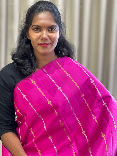 Line Weaving Pattern Traditional Kanchipuram Saree | AK118
