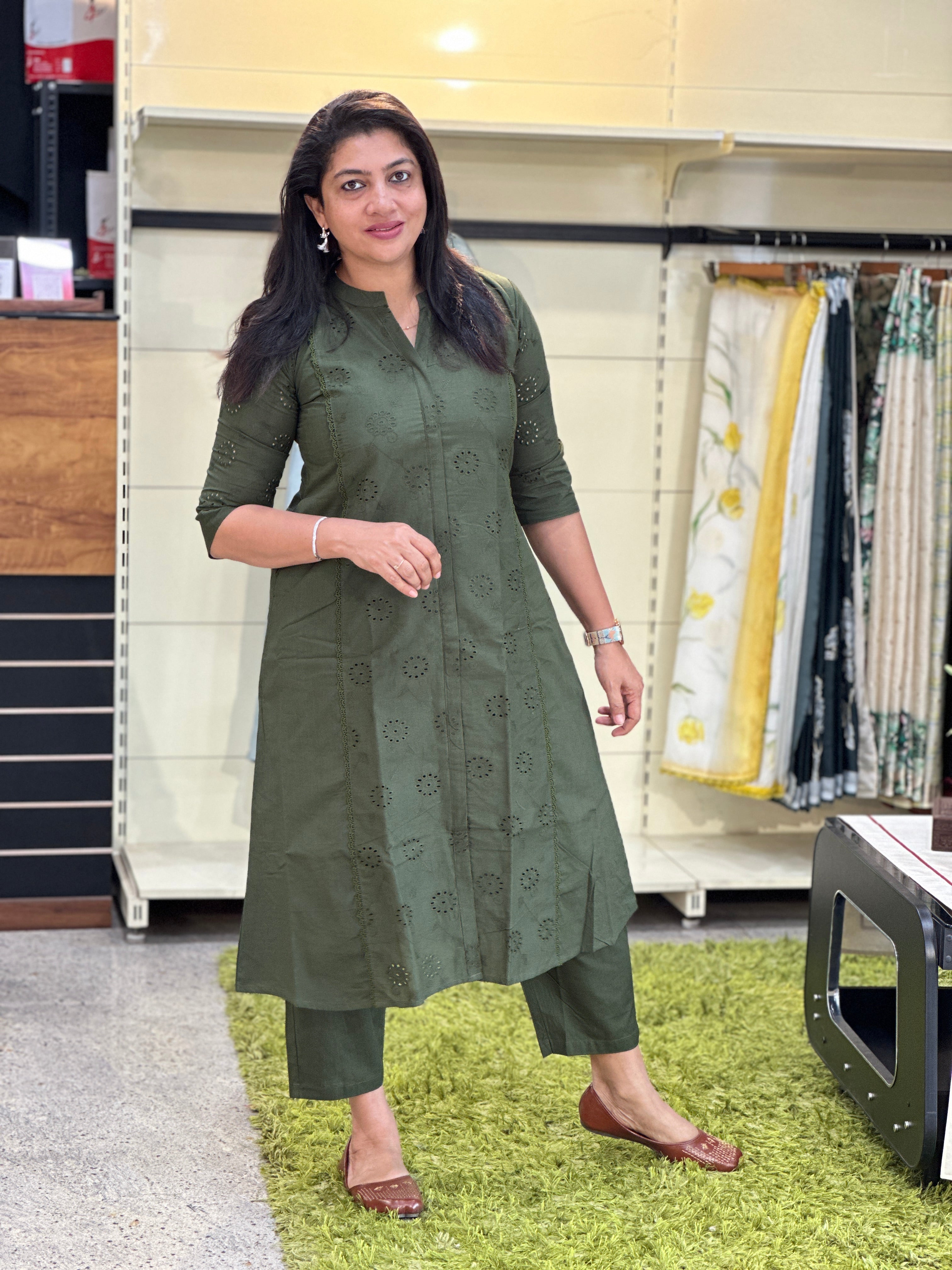 Schiffli Panel Detailed Cotton Kurta Set | MSN161