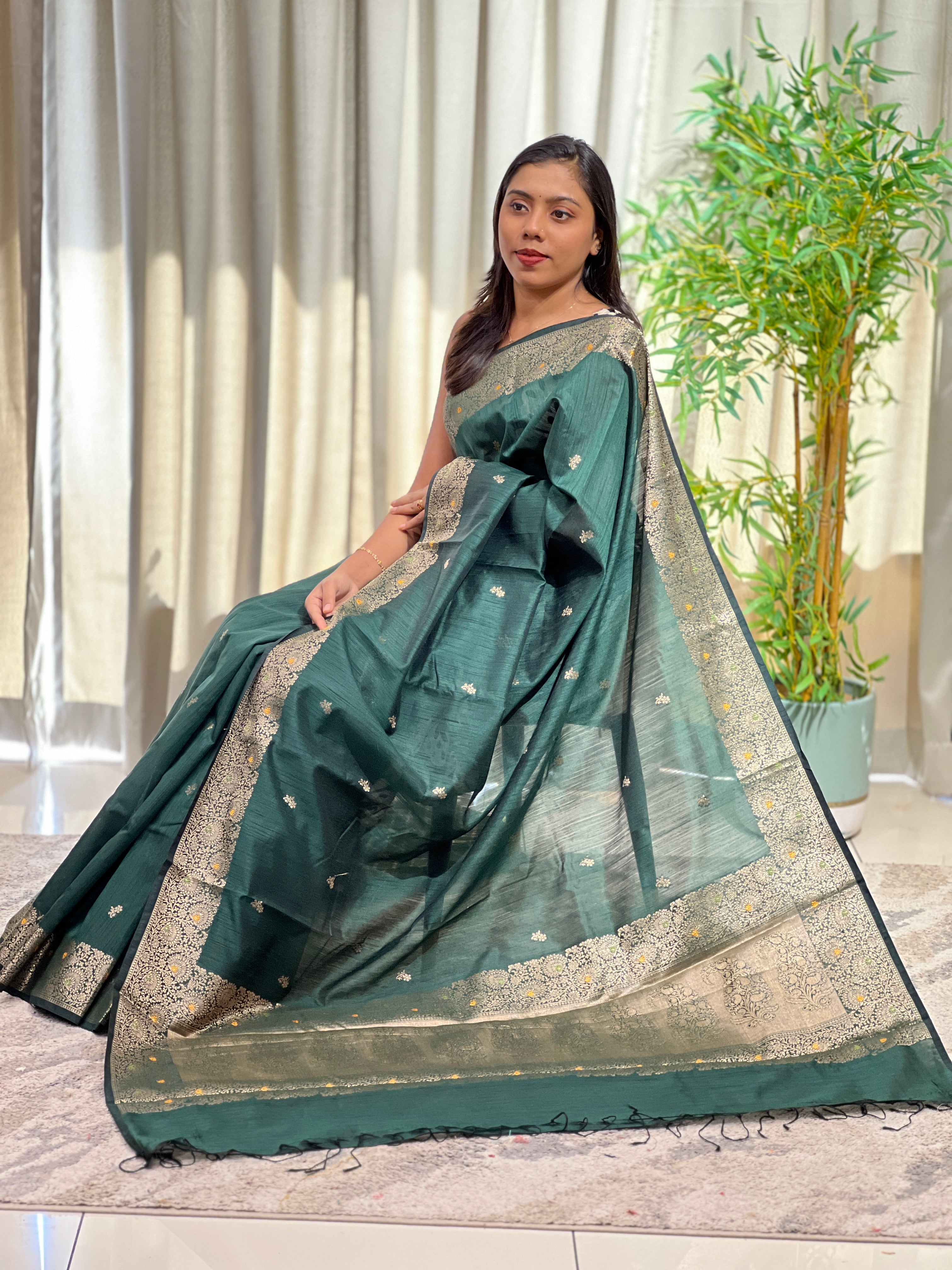 Floral Pattern Tussar Finish Saree | GA151