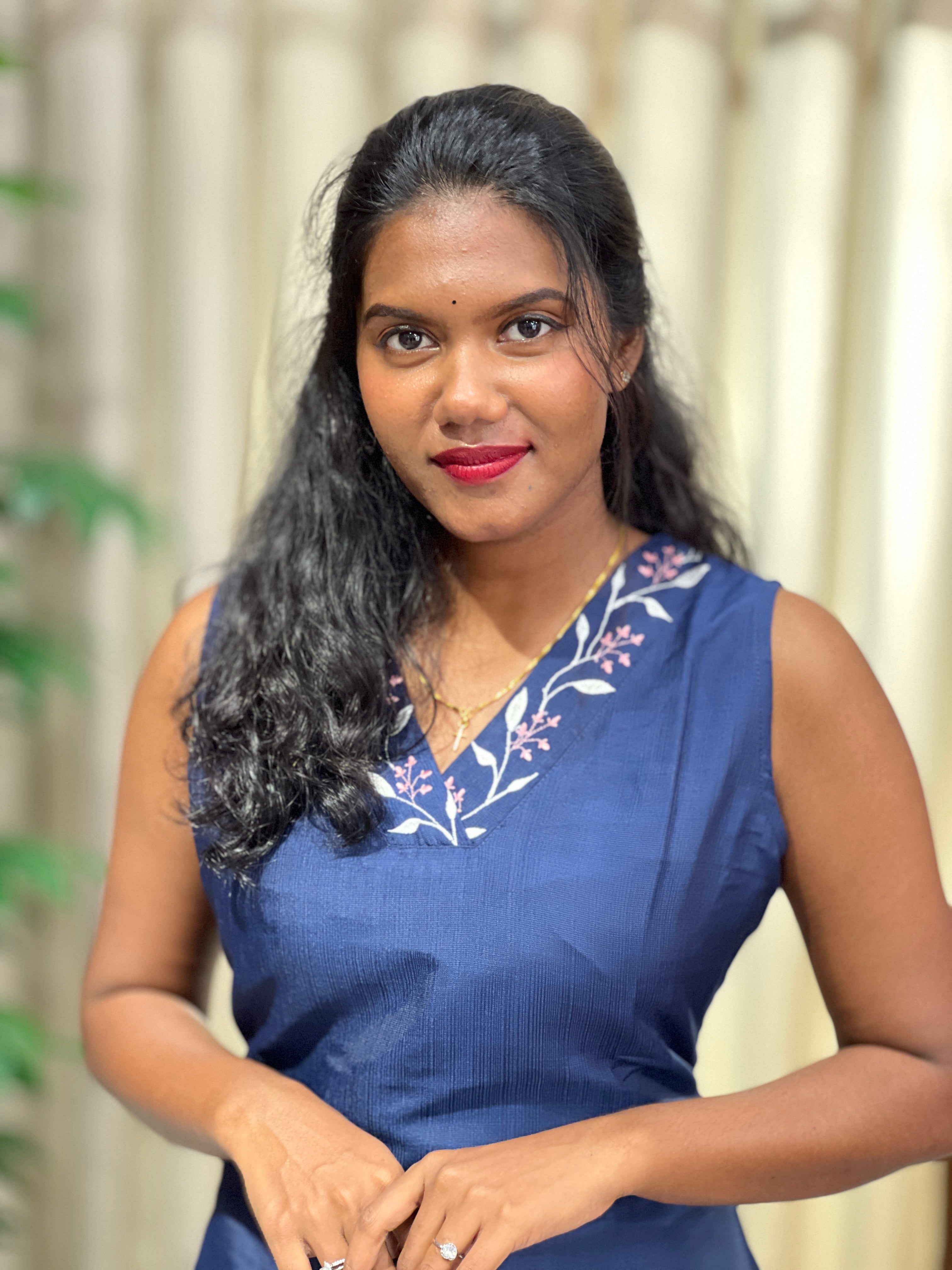 Floral Machine Embroidery Rayon Finish Kurta | VSI140