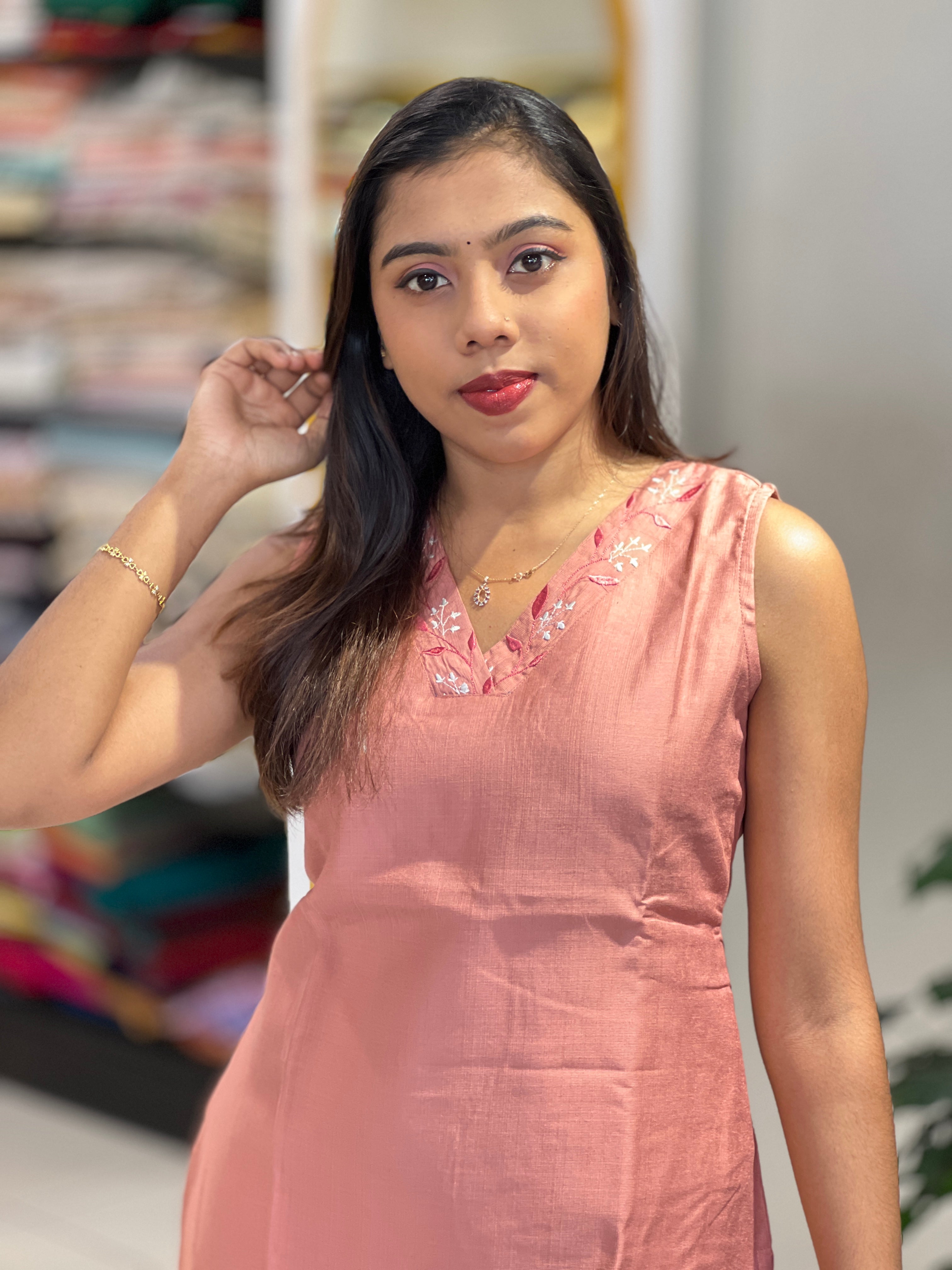 Floral Machine Embroidery Rayon Finish Kurta | VSI141