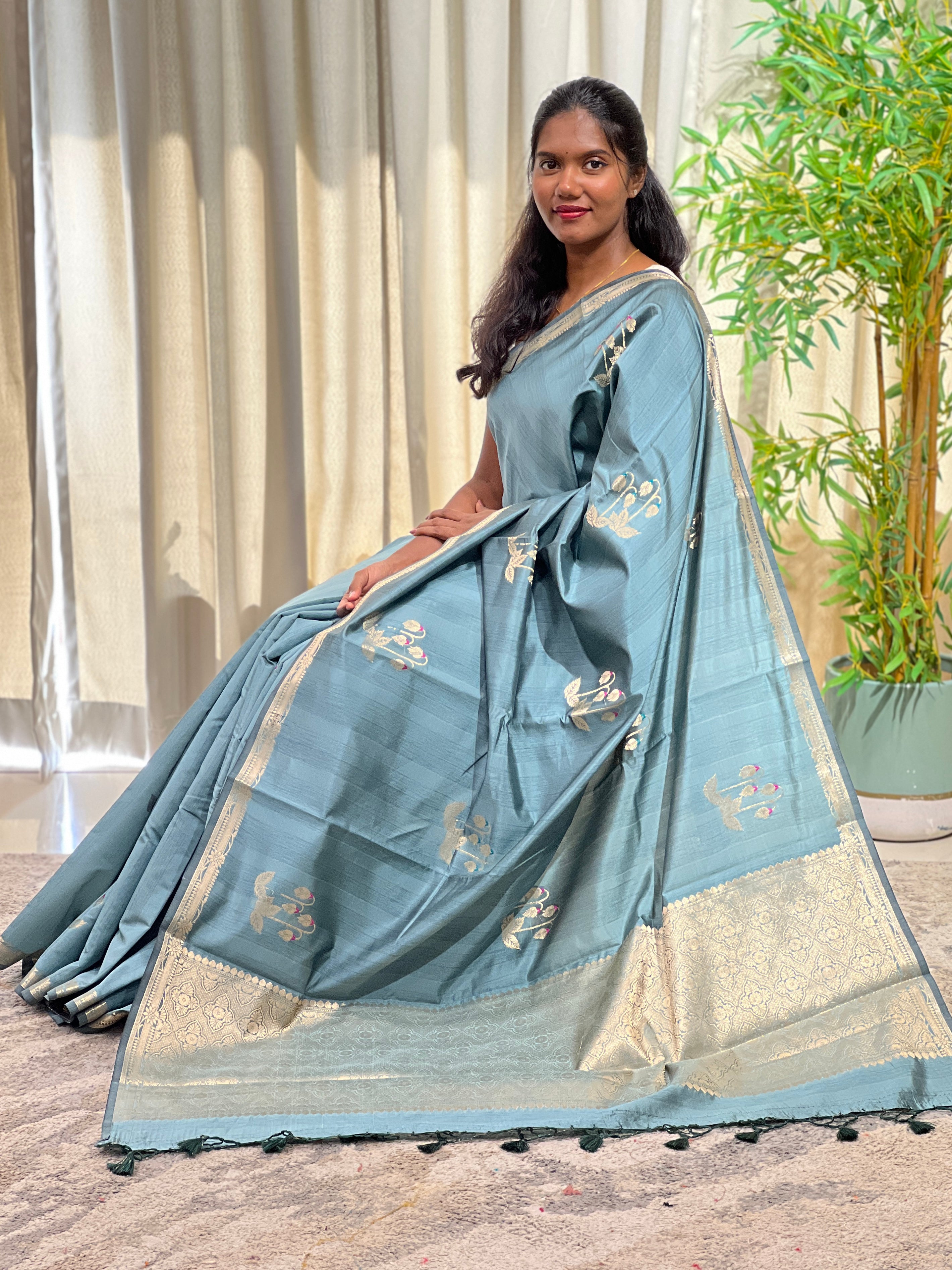 Floral Pattern Tussar Finish Saree | GA149
