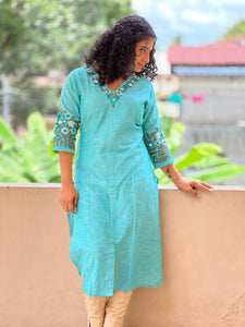 Floral Embroidered Slub Rayon Kurta | OS383