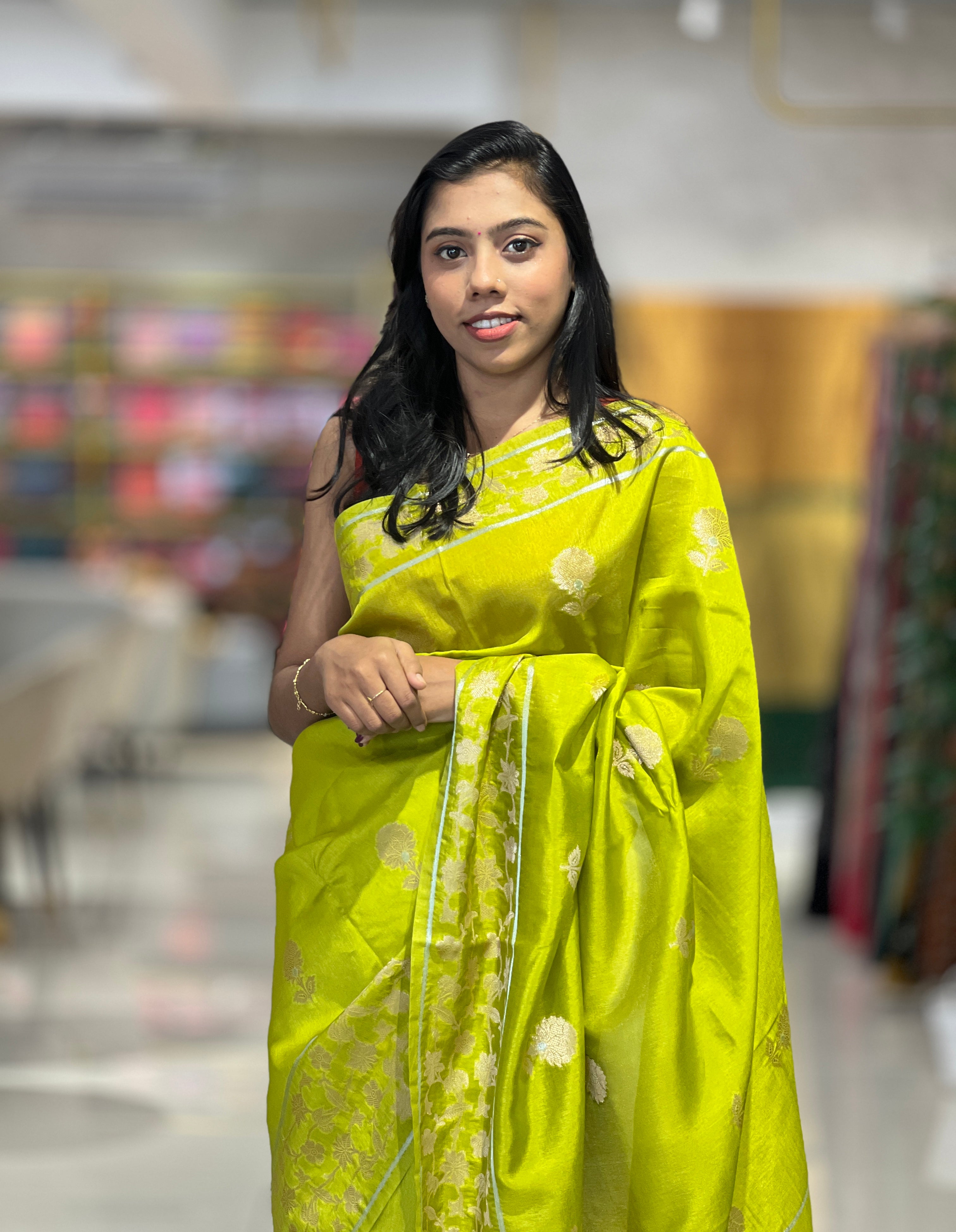 Banarasi Weaving Pattern Semi Silk Saree | NN254