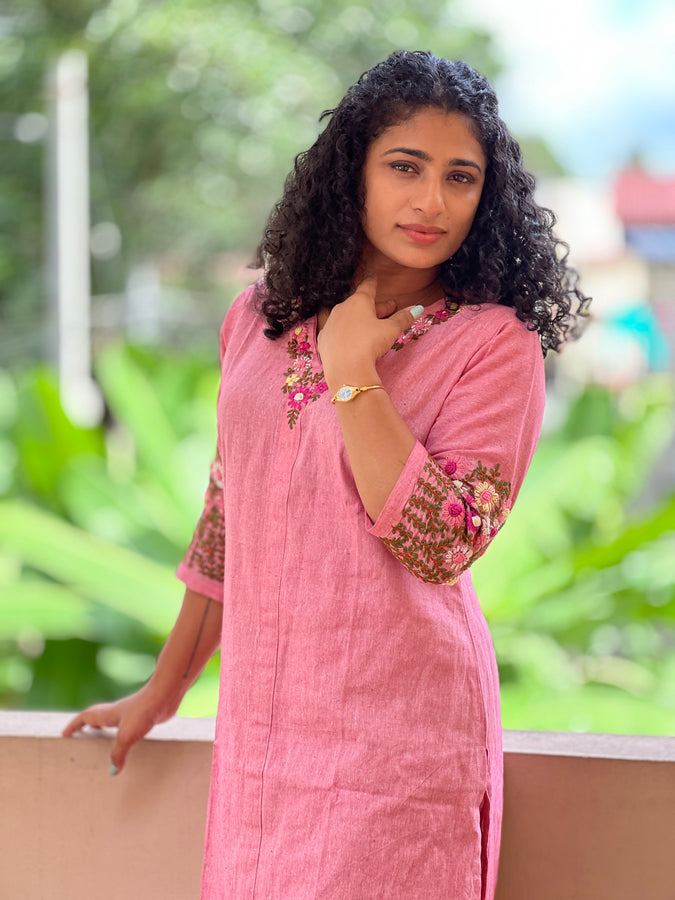 Floral Embroidered Cotton Kurta | OS382
