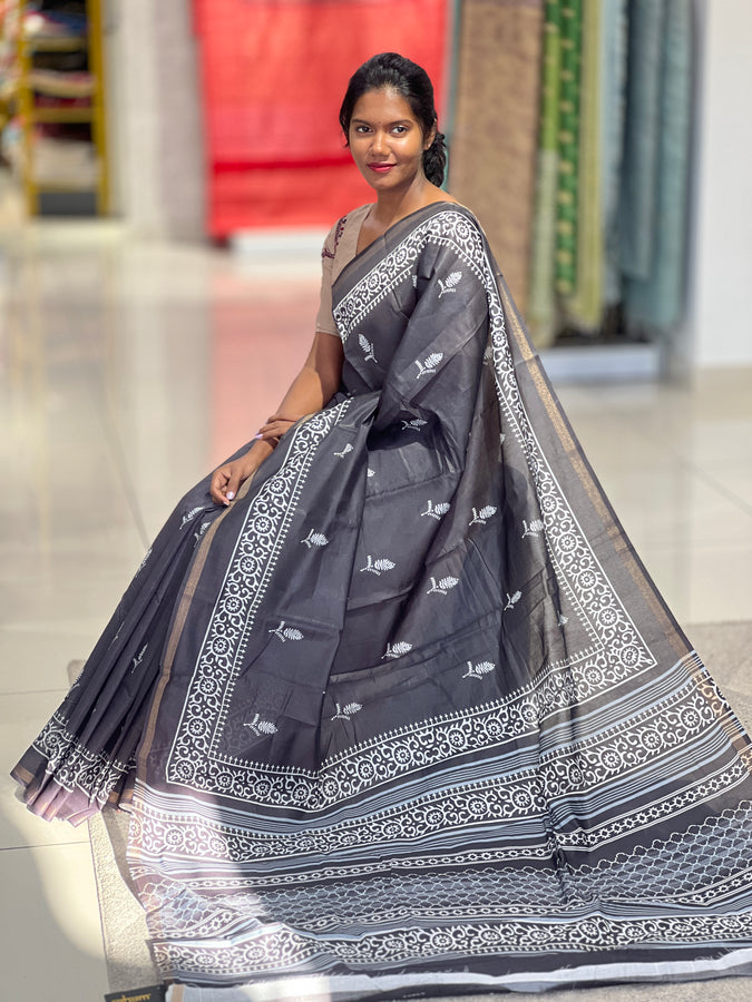 Floral Print With Zari Border Detailed Chanderi Silk Saree | VDA108