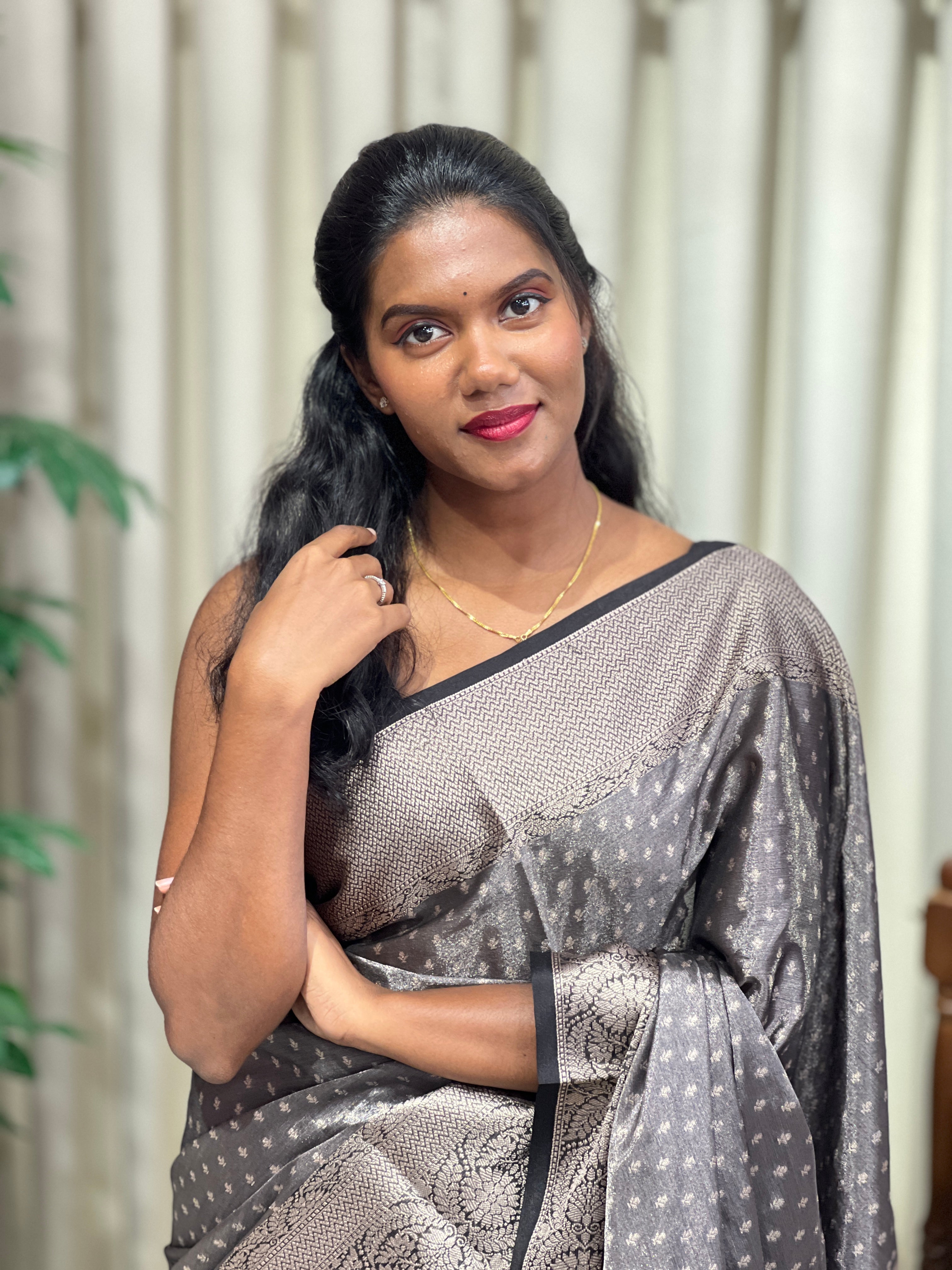 Zari Woven Semi Banarasi Saree | NN477