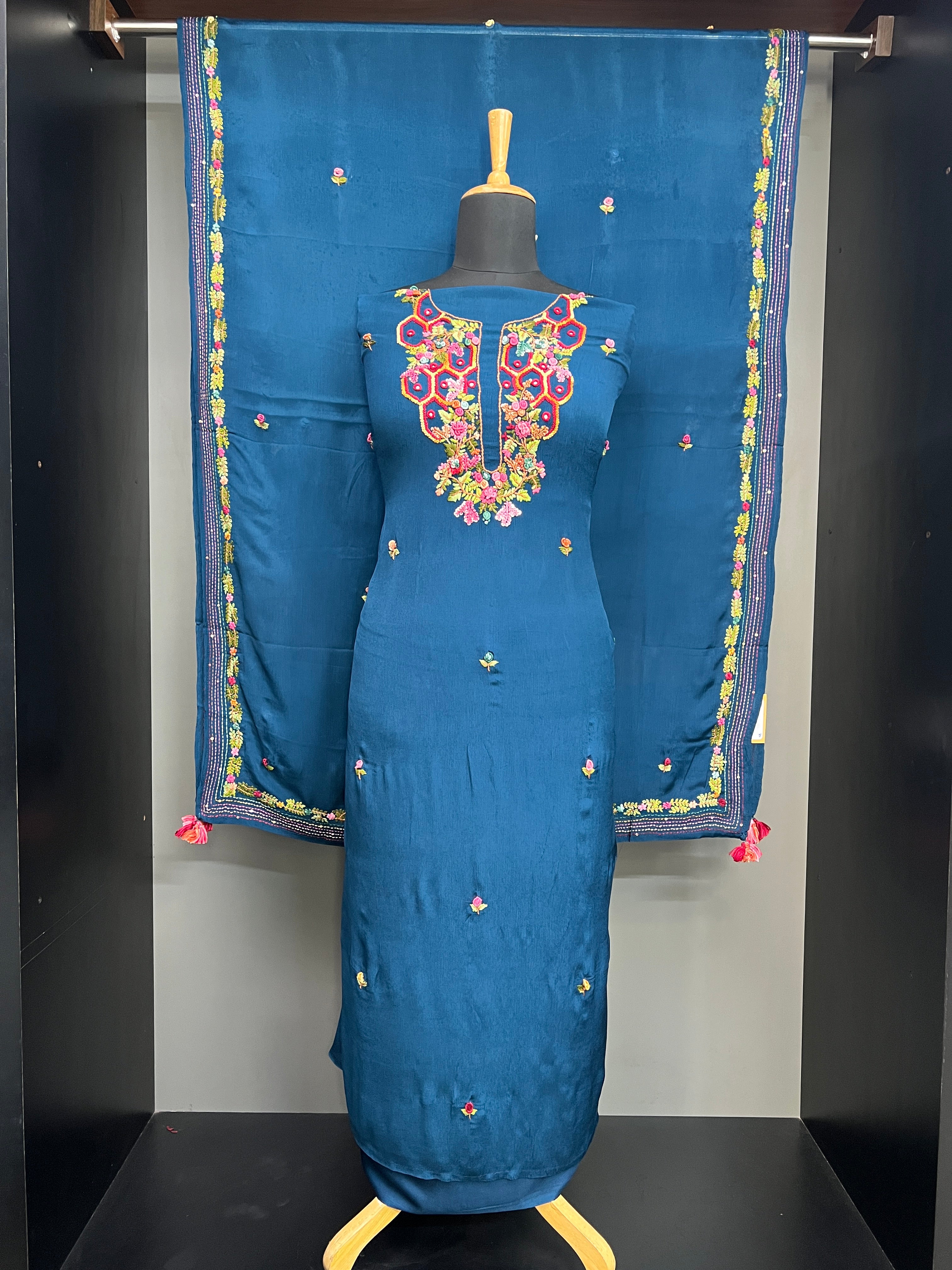 Hand Embroidery Detailed Crushed Georgette Salwar Set | JVR125