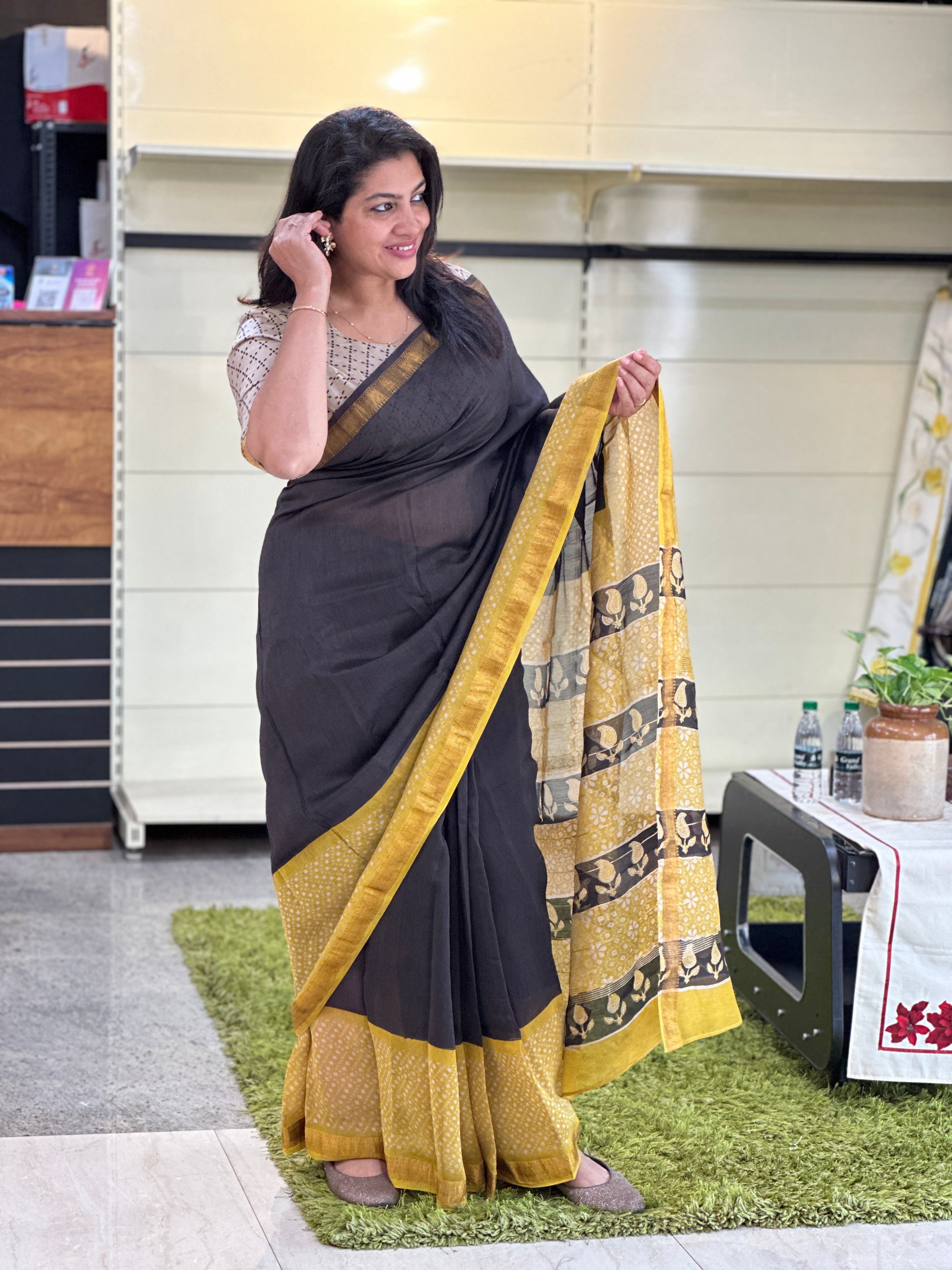 Mangalgiri Border Detailed Chanderi Saree | VFC585