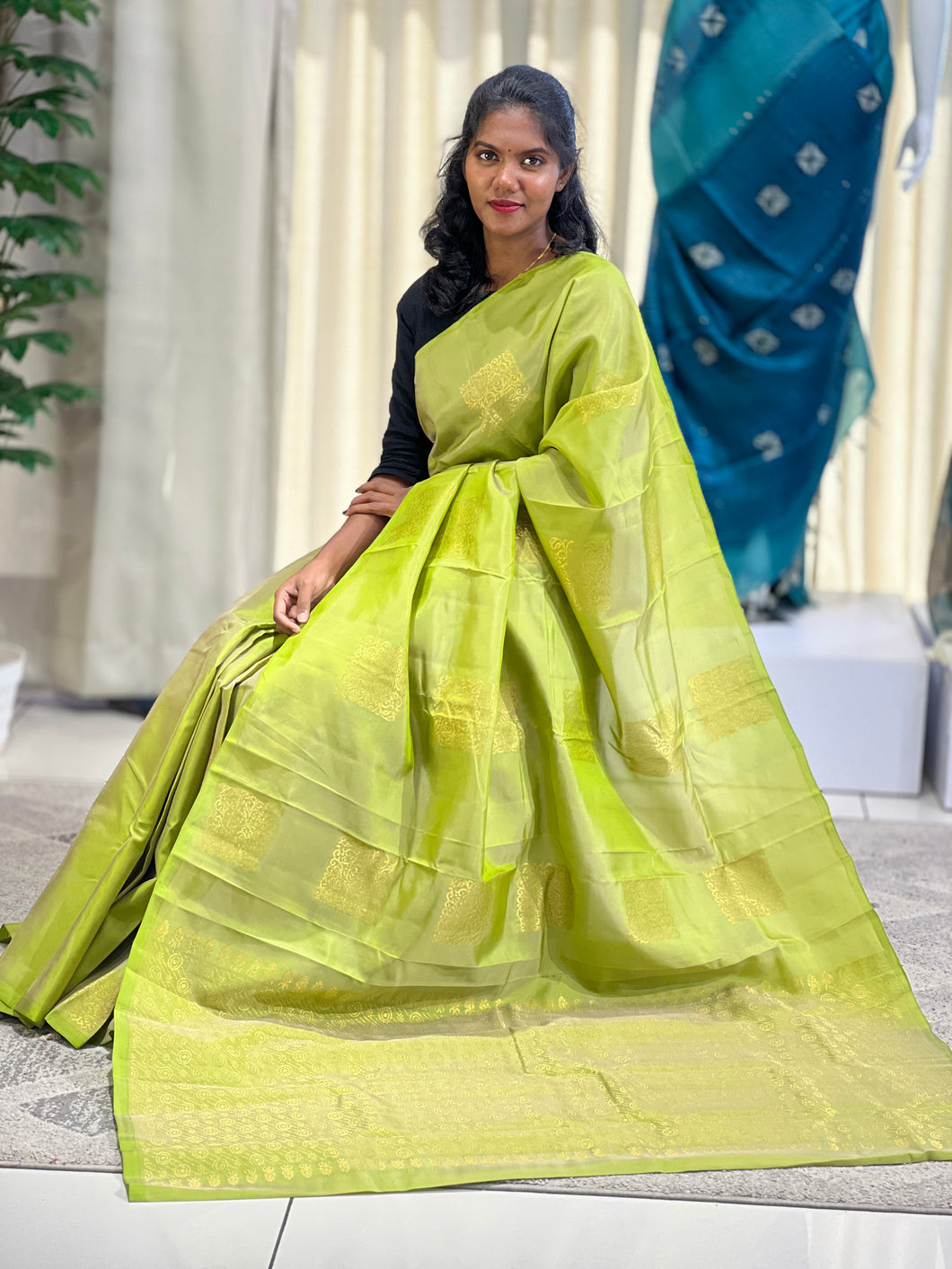 Traditional Zari Woven Buta Detailed Soft Silk Saree | PS115