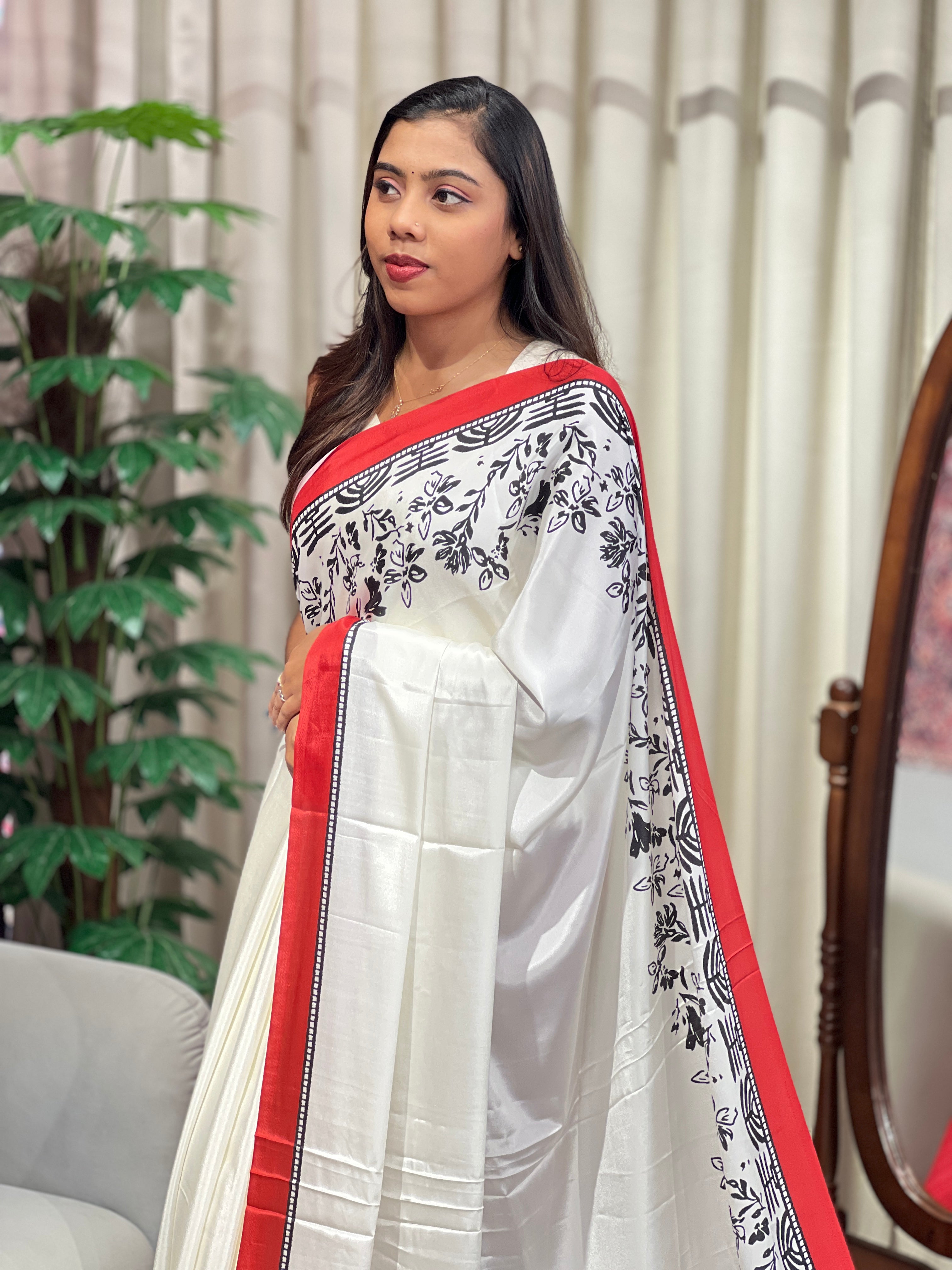 Floral Digital Printed Crepe Silk Saree | HT437