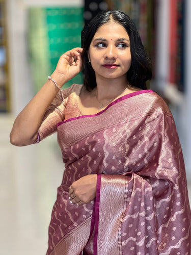 Zari Weaved Wavy Patterned Semi Silk Saree | NN331