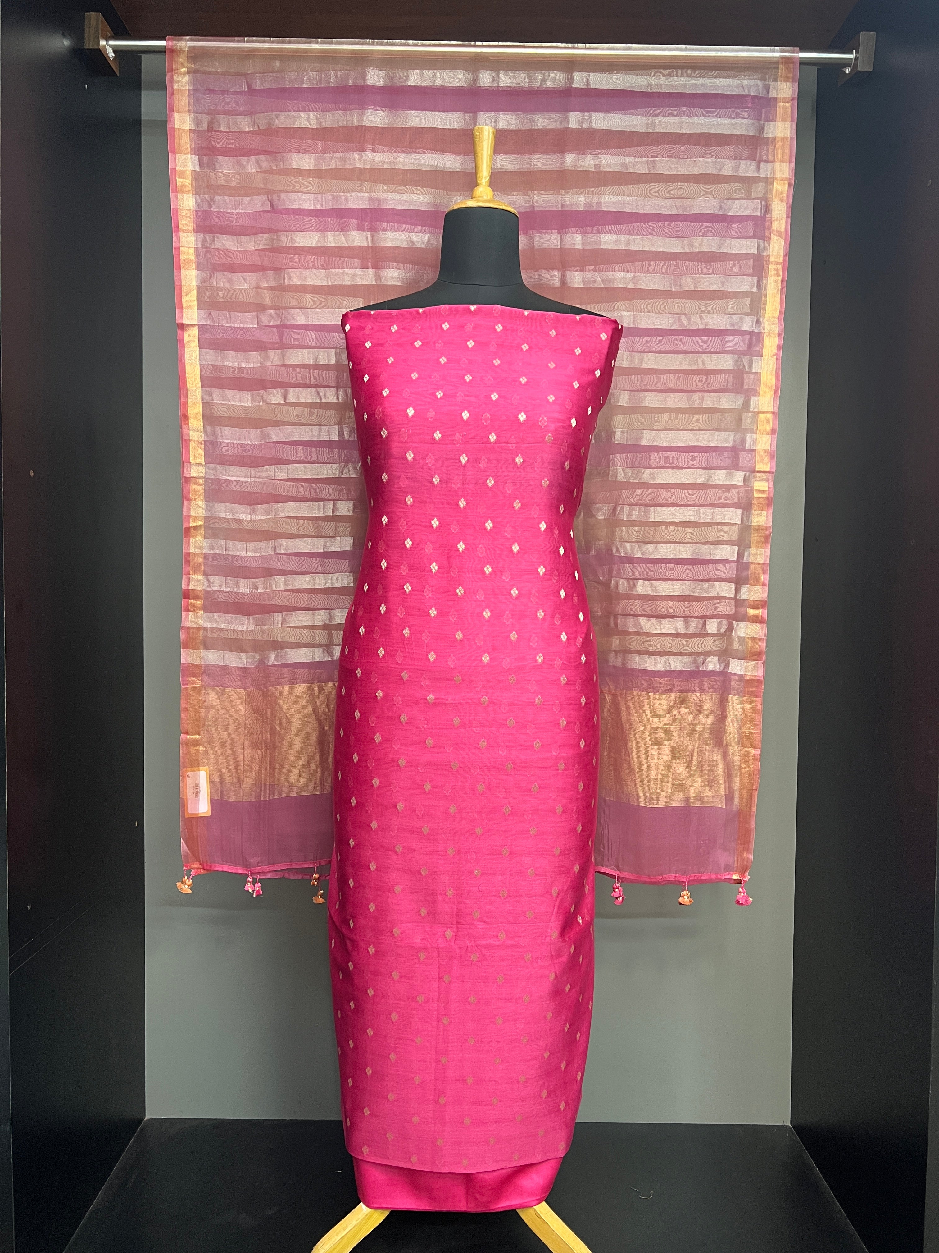 Zari Butta Detailed Banarasi Silk Salwar Set | YNG1187