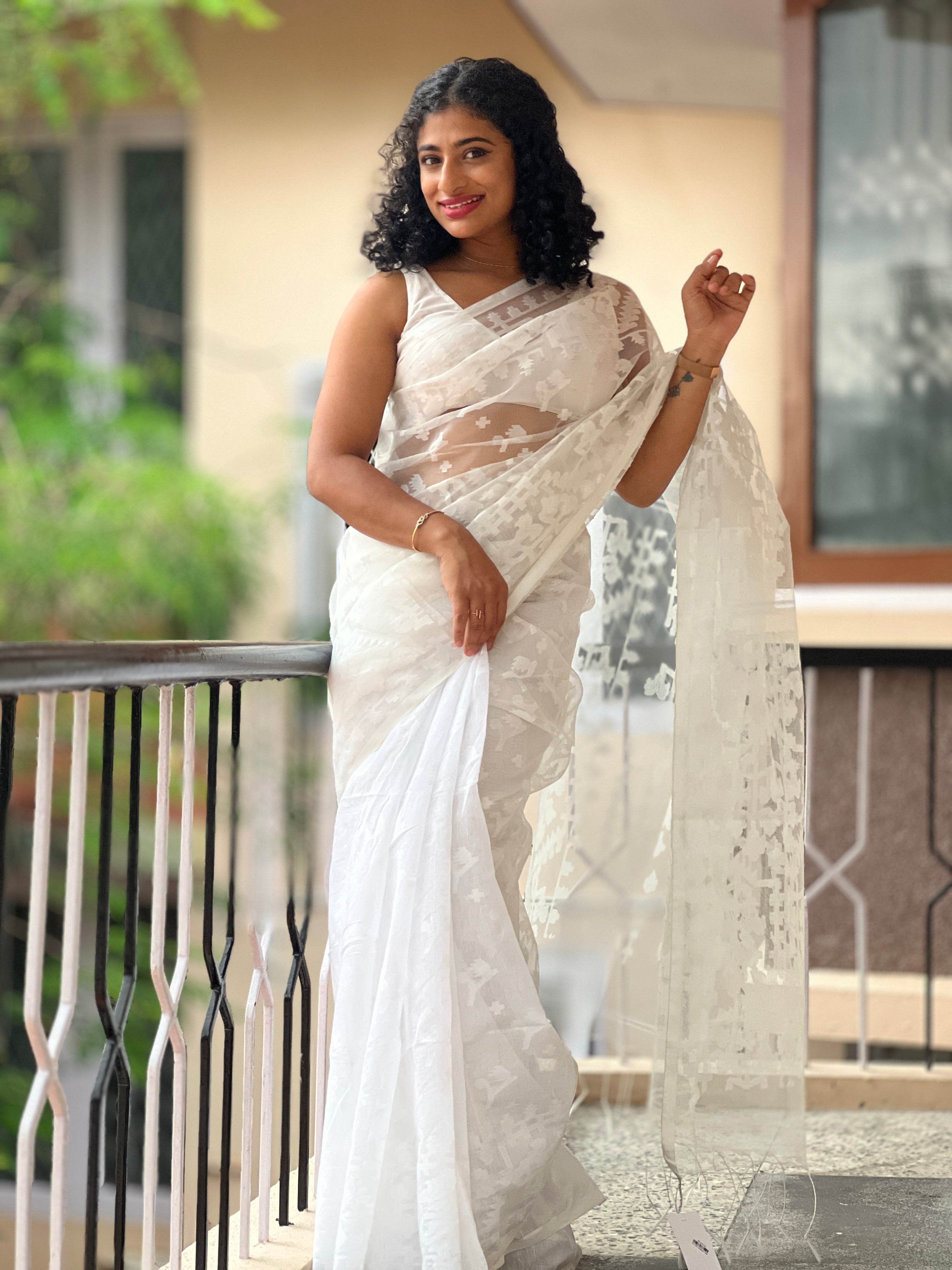 Dhakai Jamdani Weaved Organza  Saree  | SA168