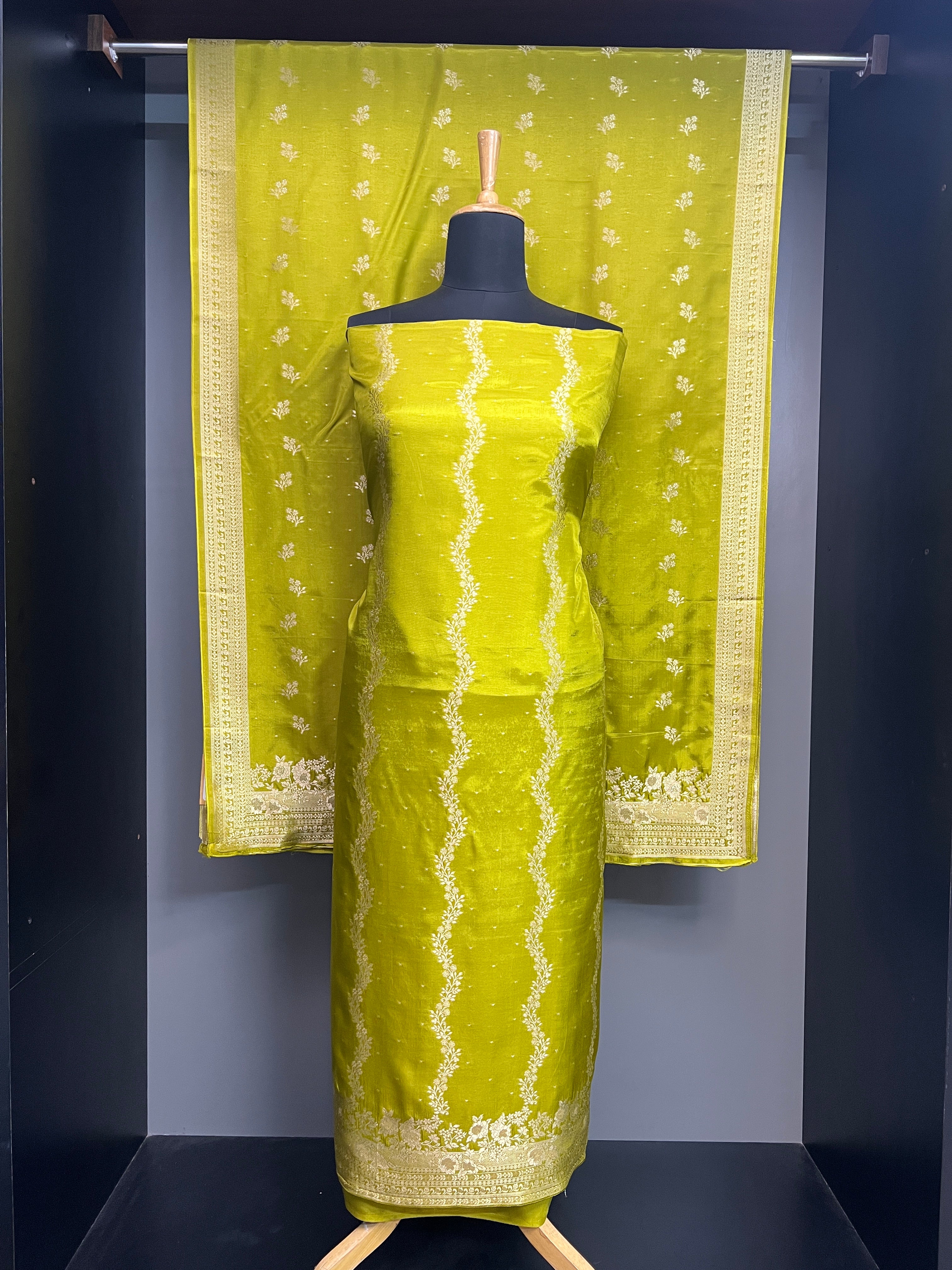 Golden Zari Woven Banarasi Silk Salwar Set | YNG1200