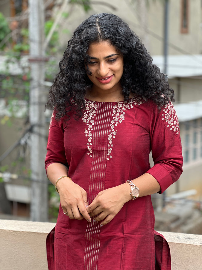 Floral Machine Embroidery Slub Silk Kurta | VS112