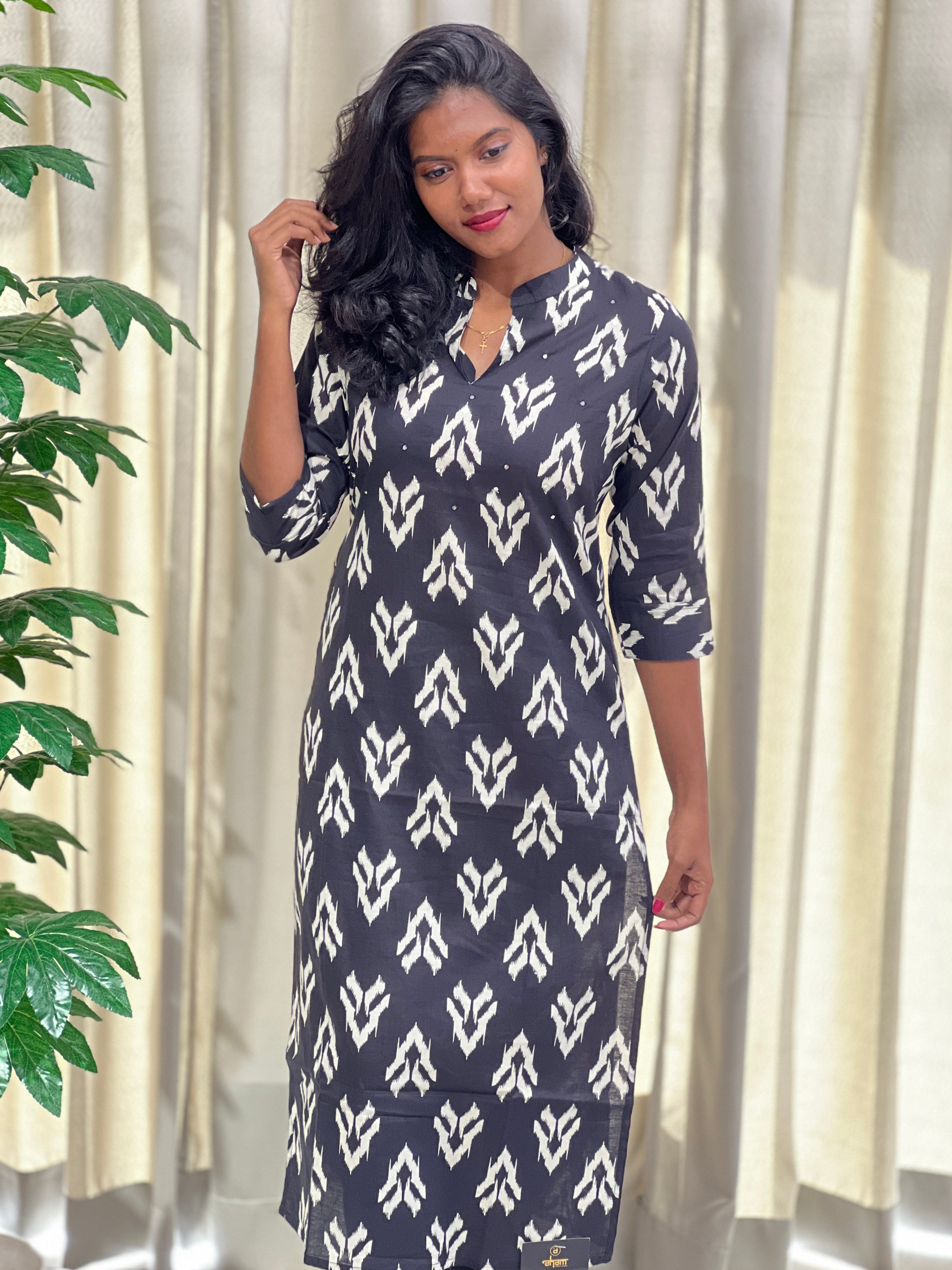 Ikat Inspired Print Detailed Cotton Kurta | PGI228