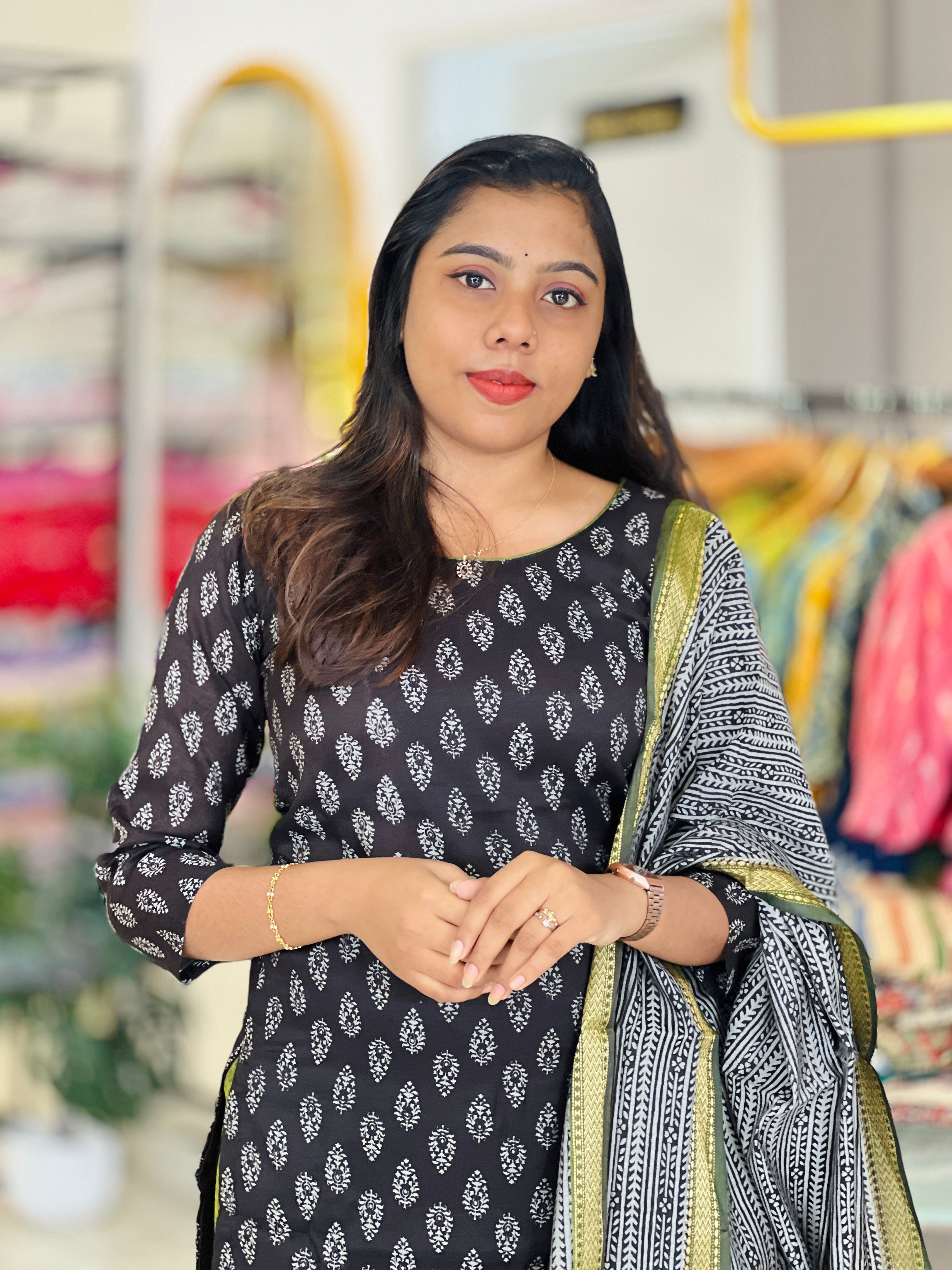 Floral Printed Pattern Chanderi  Kurta Set | SLM212