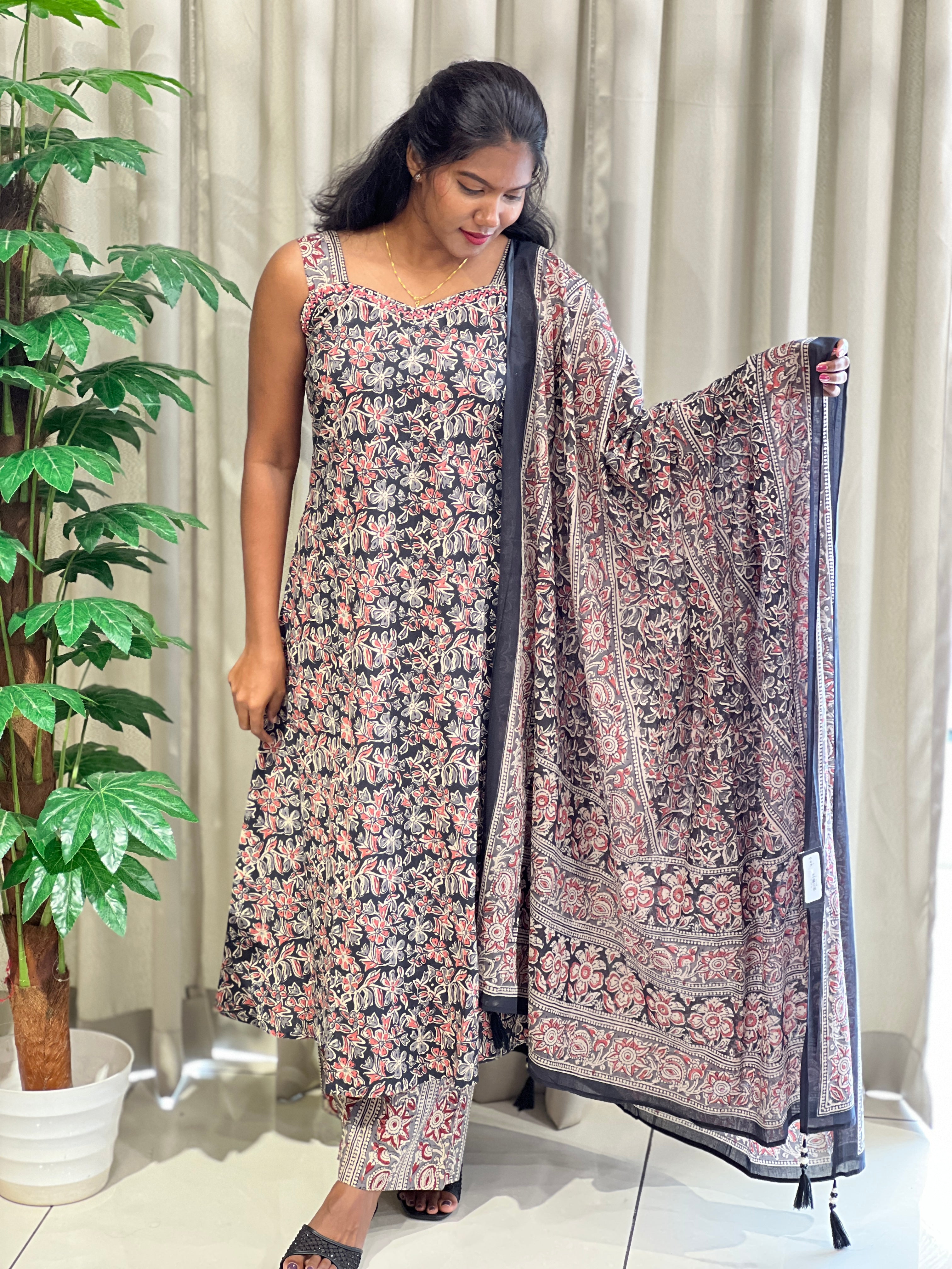 Floral Printed Cotton Kurta Set | IB101