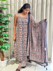Floral Printed Cotton Kurta Set | IB101