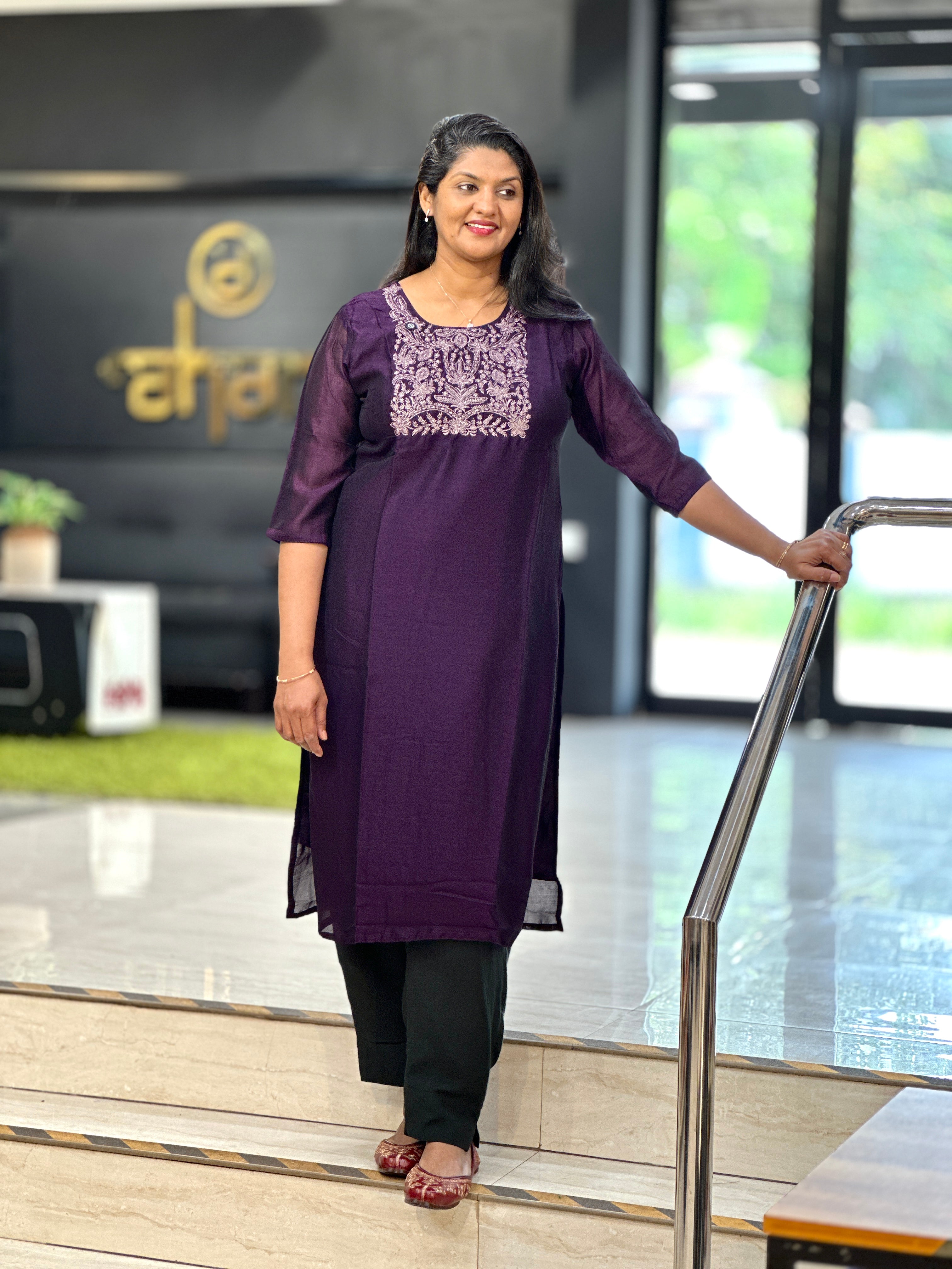 Embroidery Detailed Vichitra Silk Kurta | VSI169