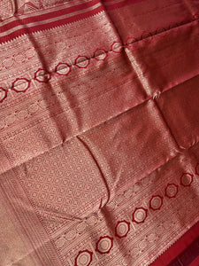 Hand Woven Geometric Patterned Kanchipuram Saree | OM148