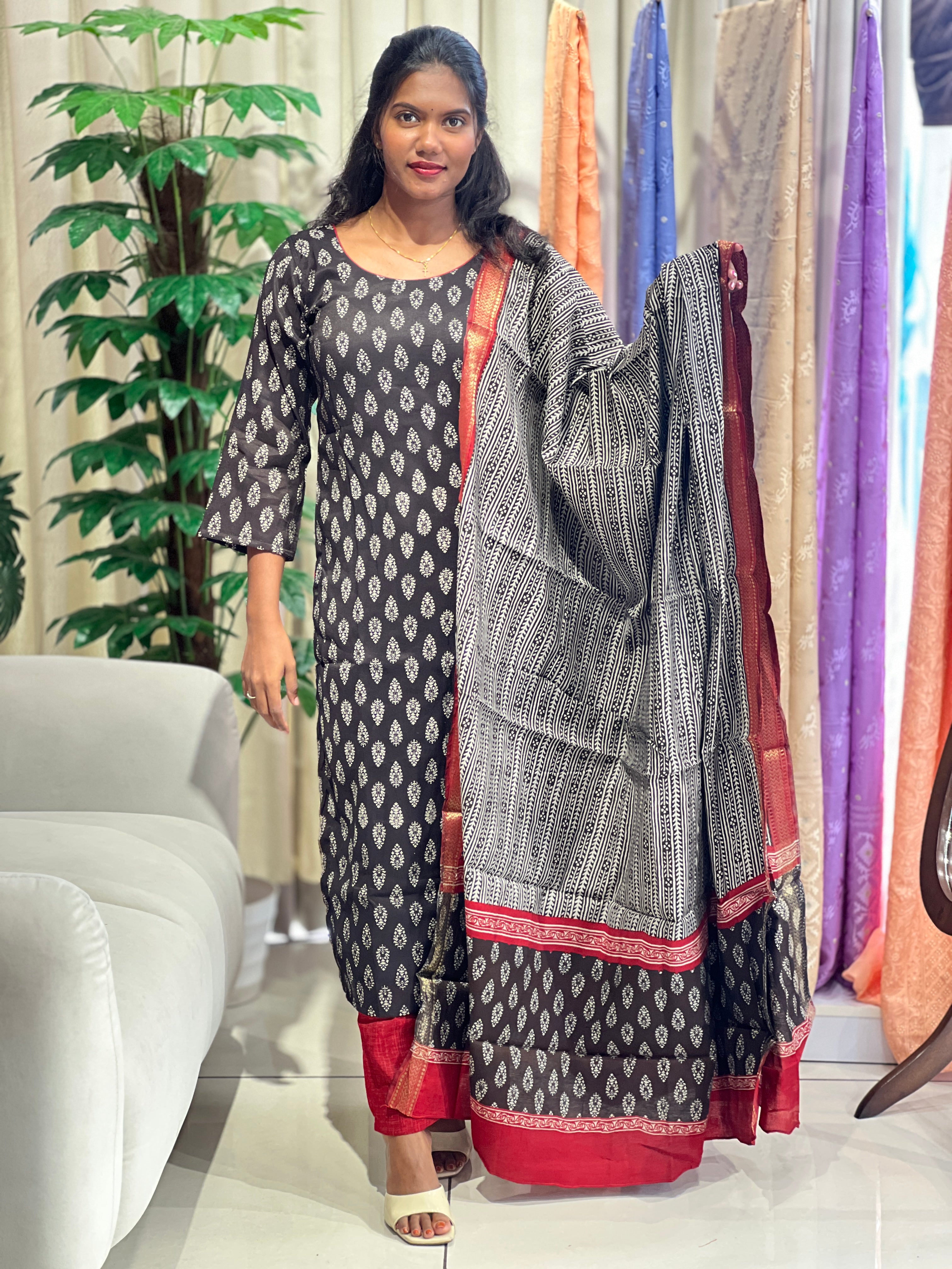 Floral Printed Pattern Chanderi Kurta Set |SLM213