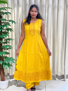Machine Embroidery Detailed Cotton Kurta and Bottom | IB105