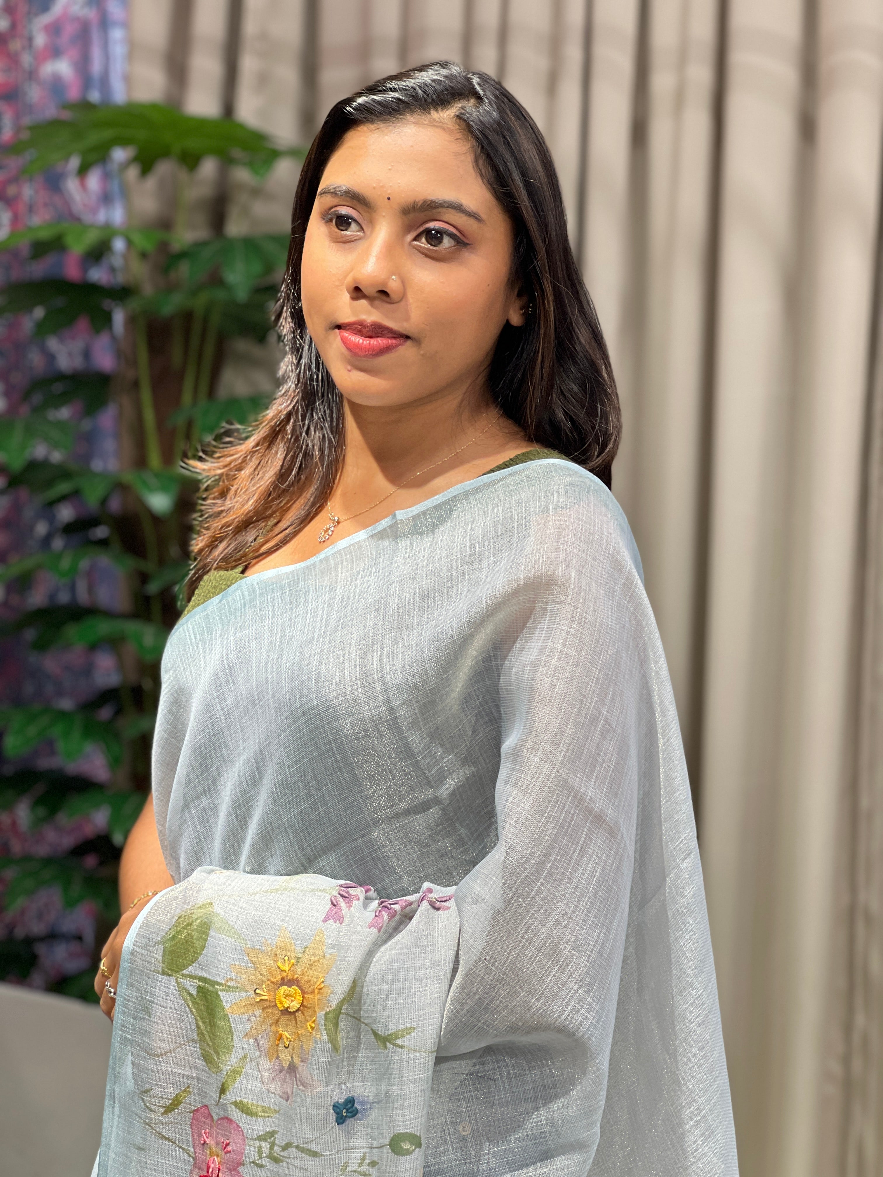Floral Print With Hand Embroidery Detailed Tissue Linen Saree | BLD1881