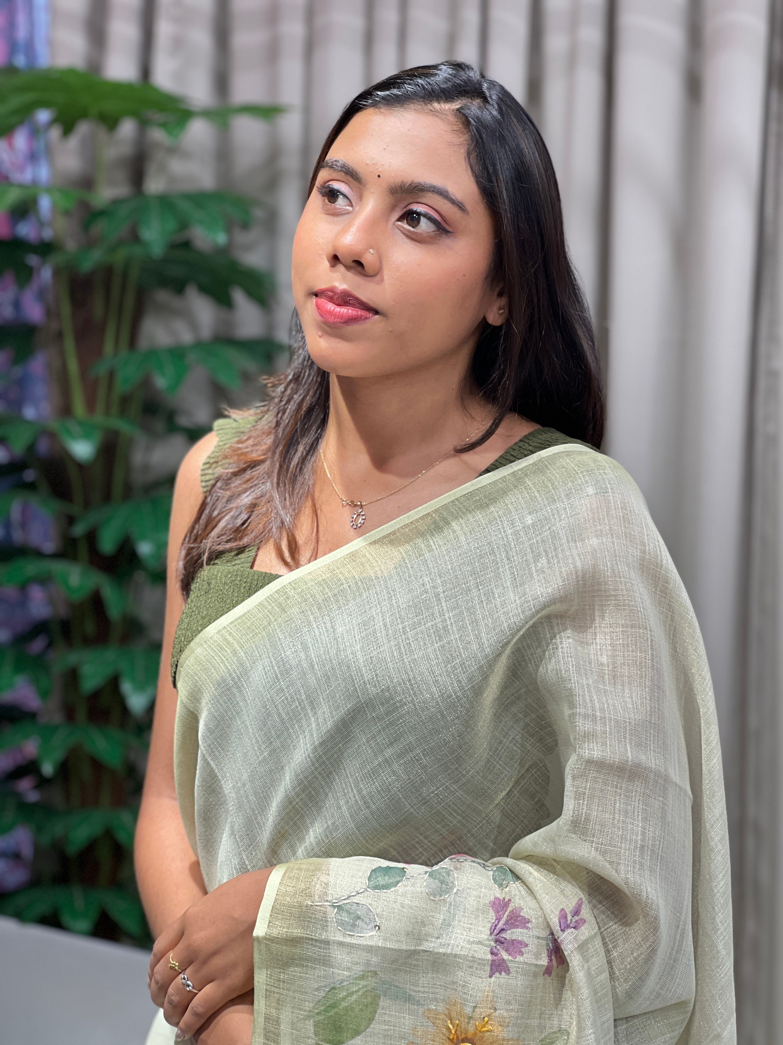Floral Print With Hand Embroidery Detailed Tissue Linen Saree | BLD1882