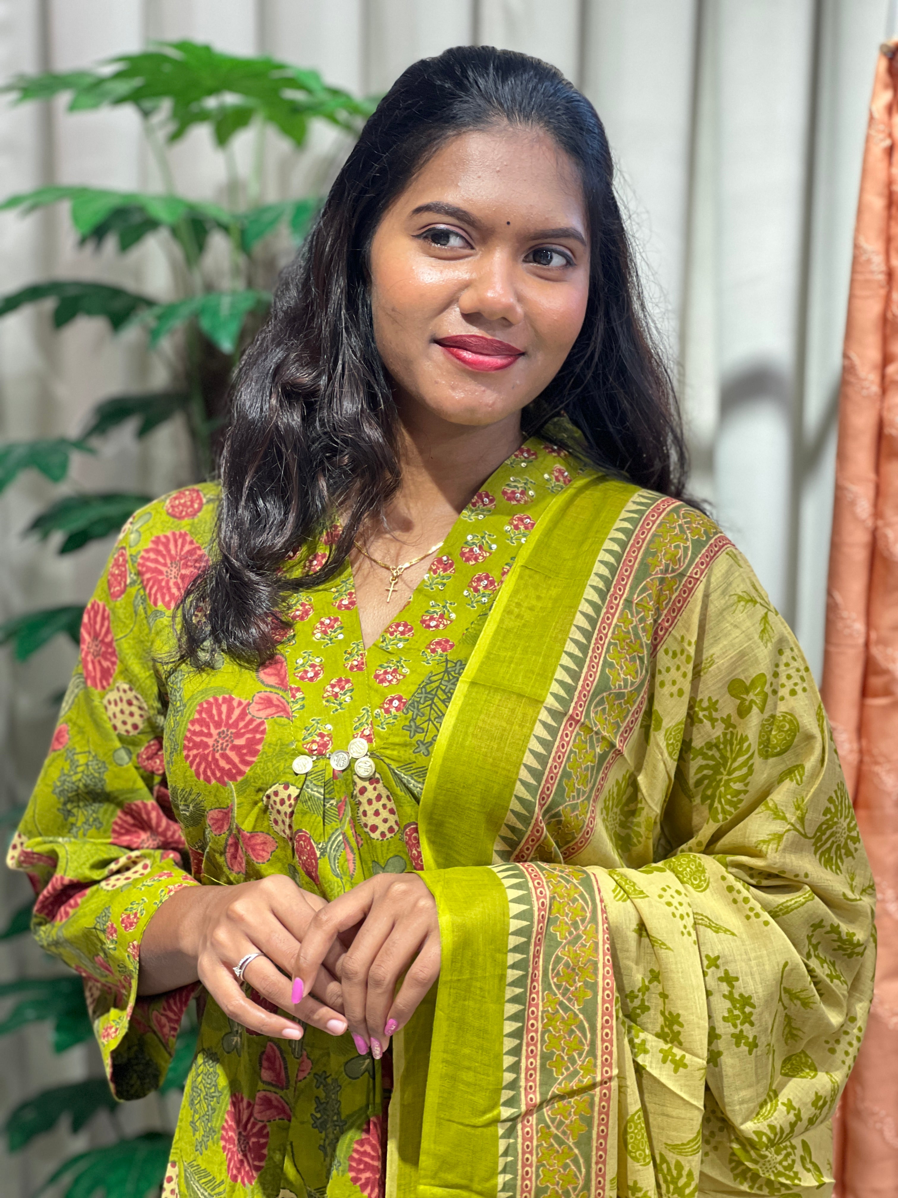 Floral Printed Pattern Cotton Kurta Set | OMF186
