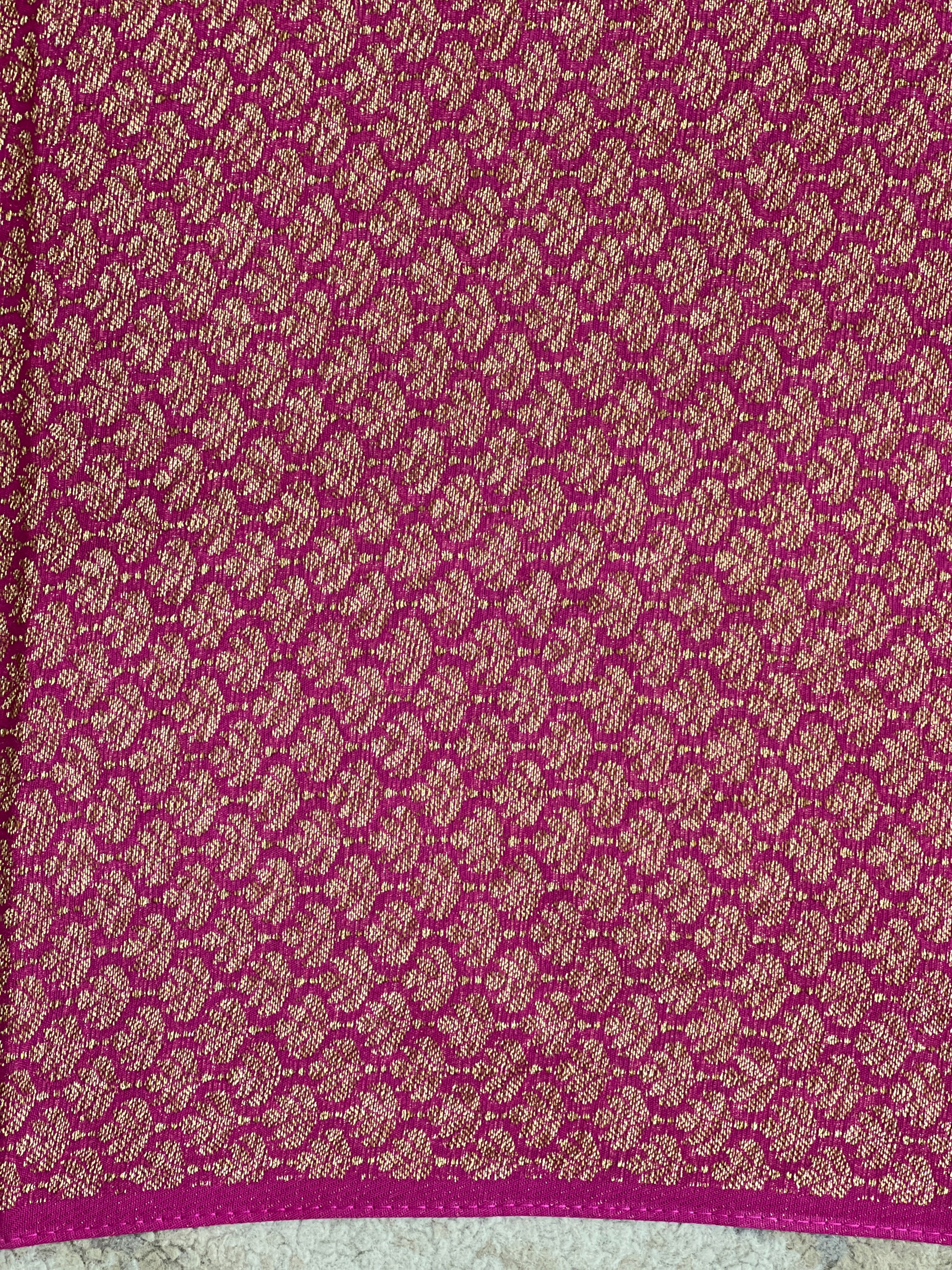 Solid Pattern Tussar Finish Saree | RS102