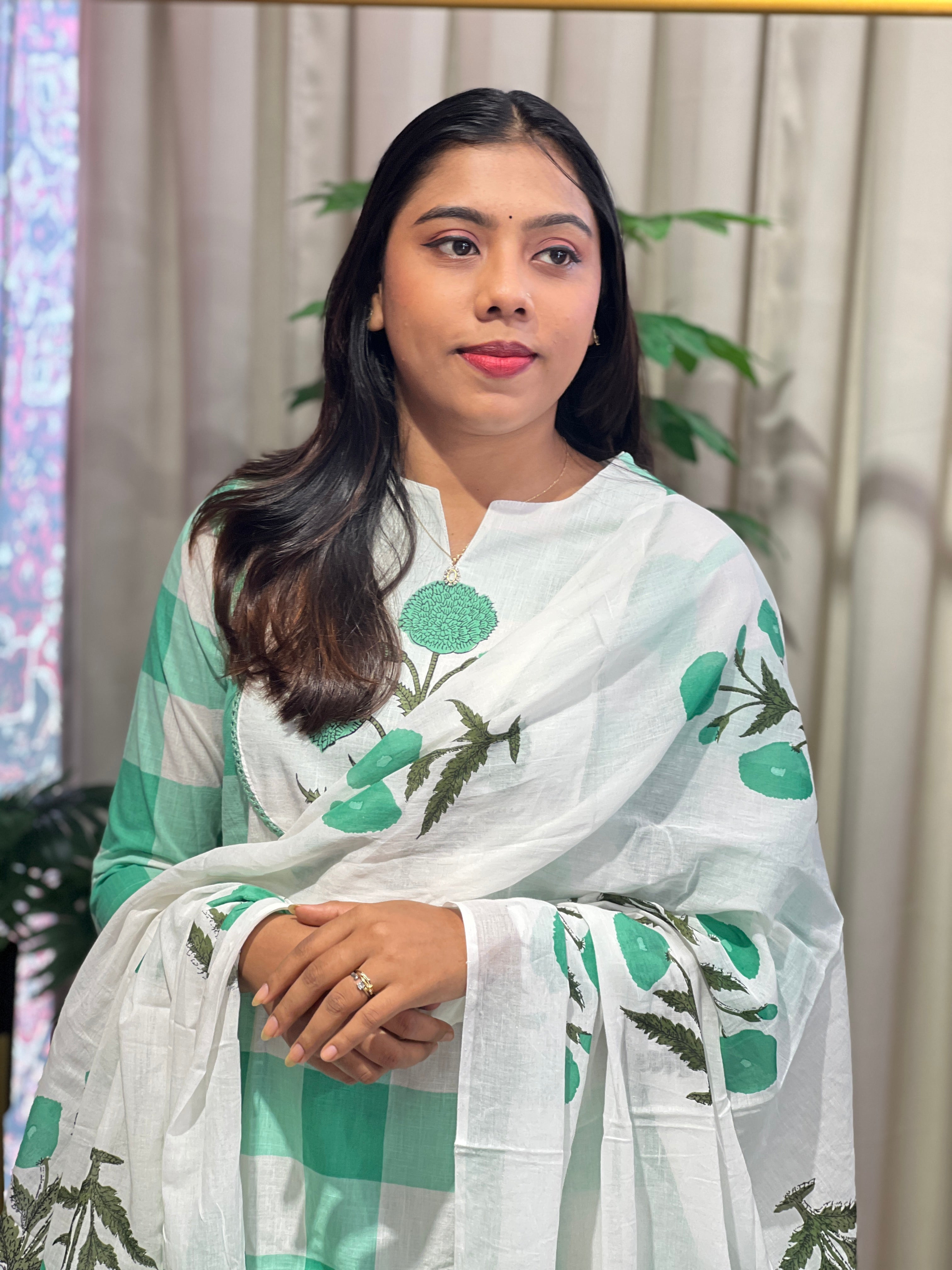 Floral Printed Pattern Linen Cotton Kurta Set | OMF184