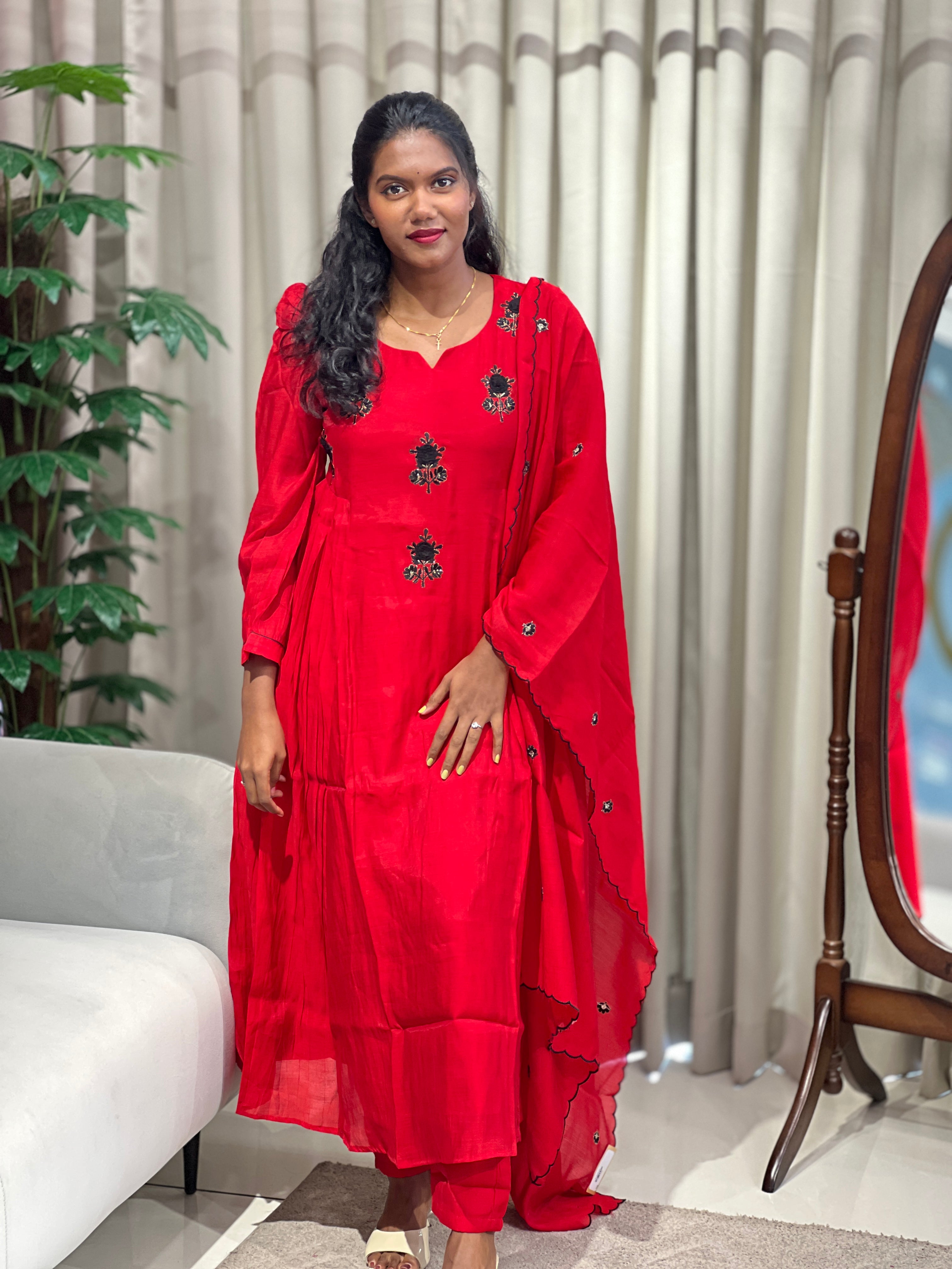 Machine Embroidery Detailed Muslin Finish Kurta Set | NAI159