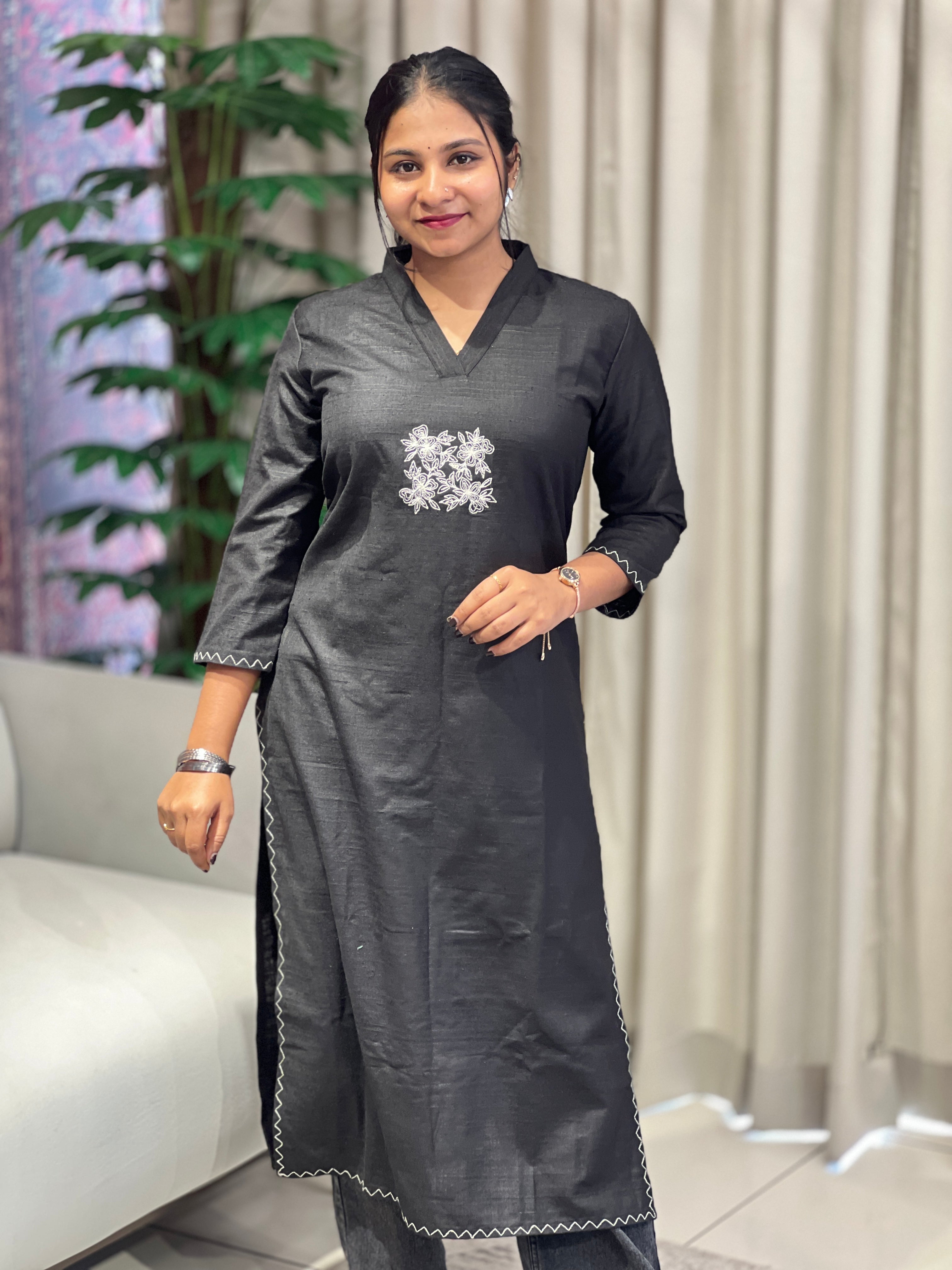 Floral Embroidery Cotton Kurta | DNT983