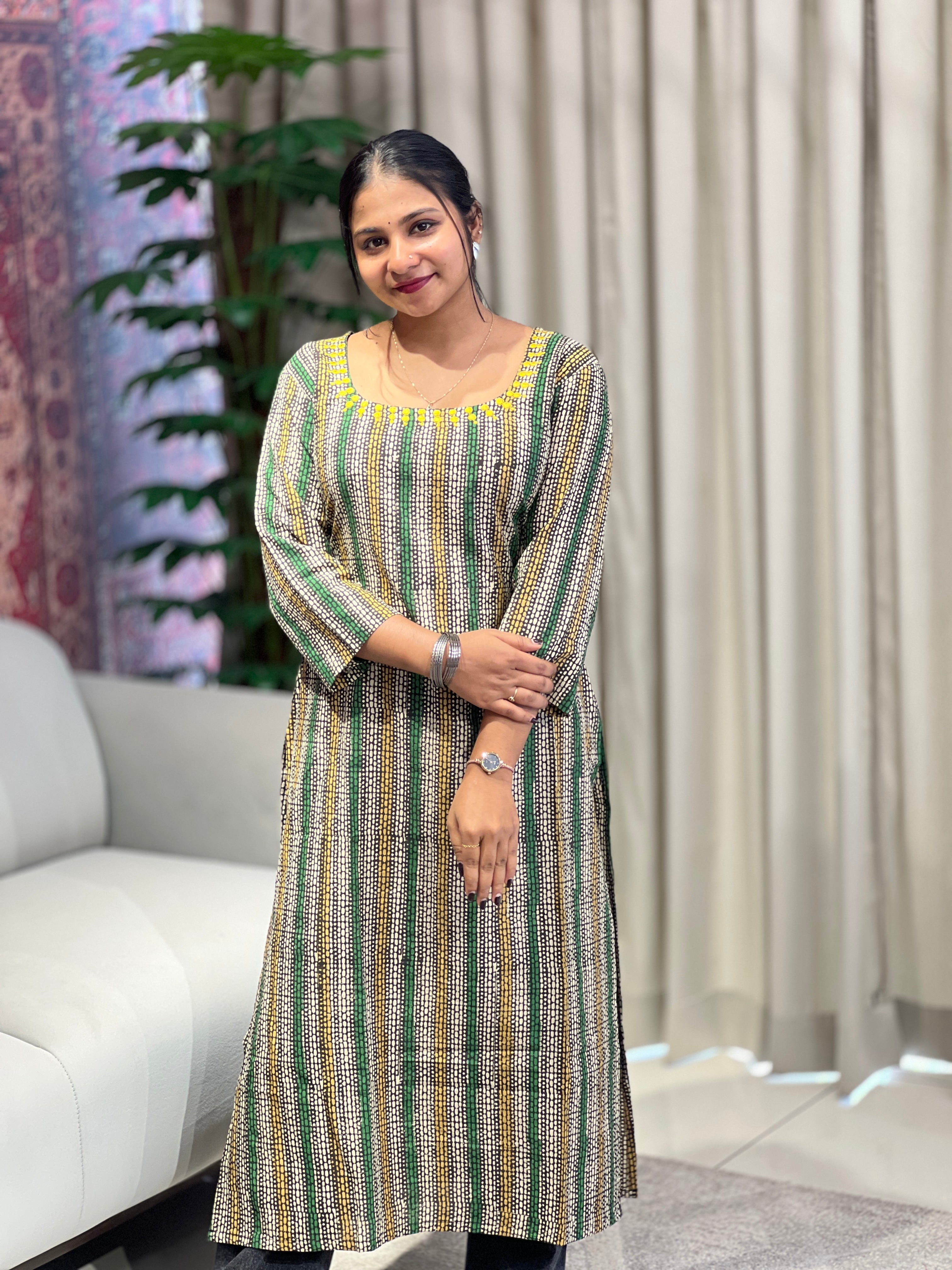 Dotted Pattern Cotton Kurta | DNT993