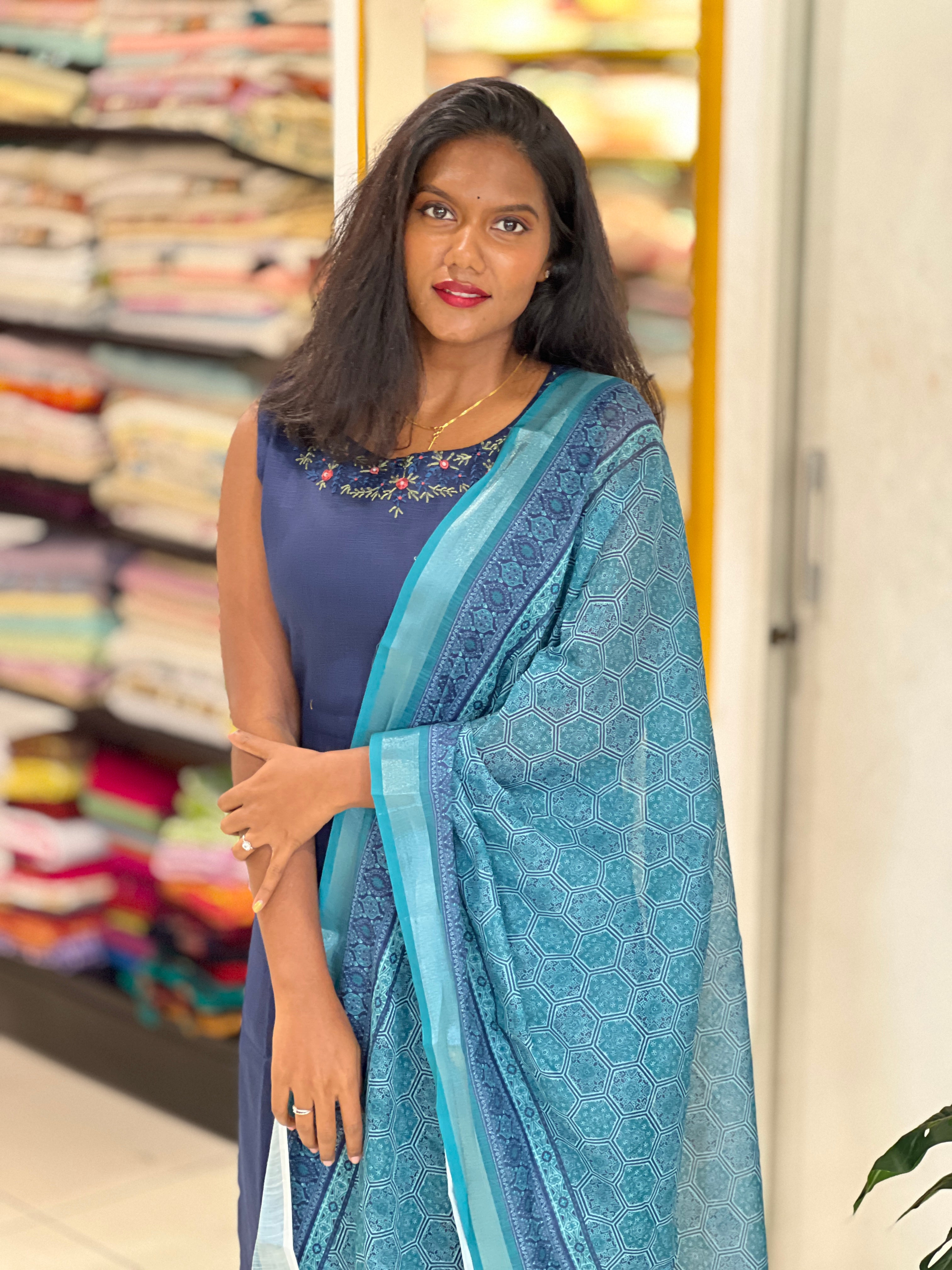 Hand Embroidery Detailed Linen Finish Kurta Set | NAI146