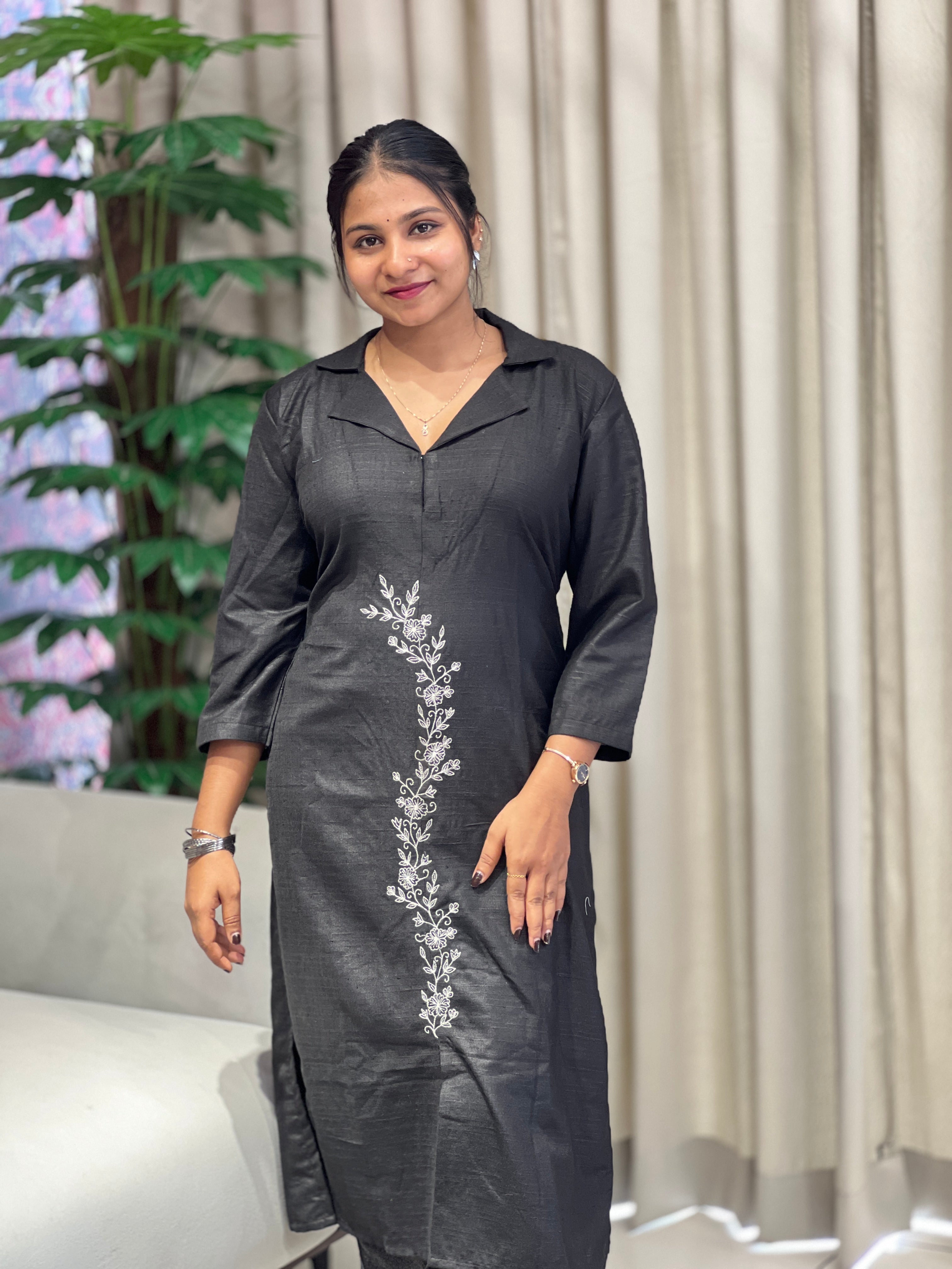 Floral Embroidery Cotton Kurta | DNT970