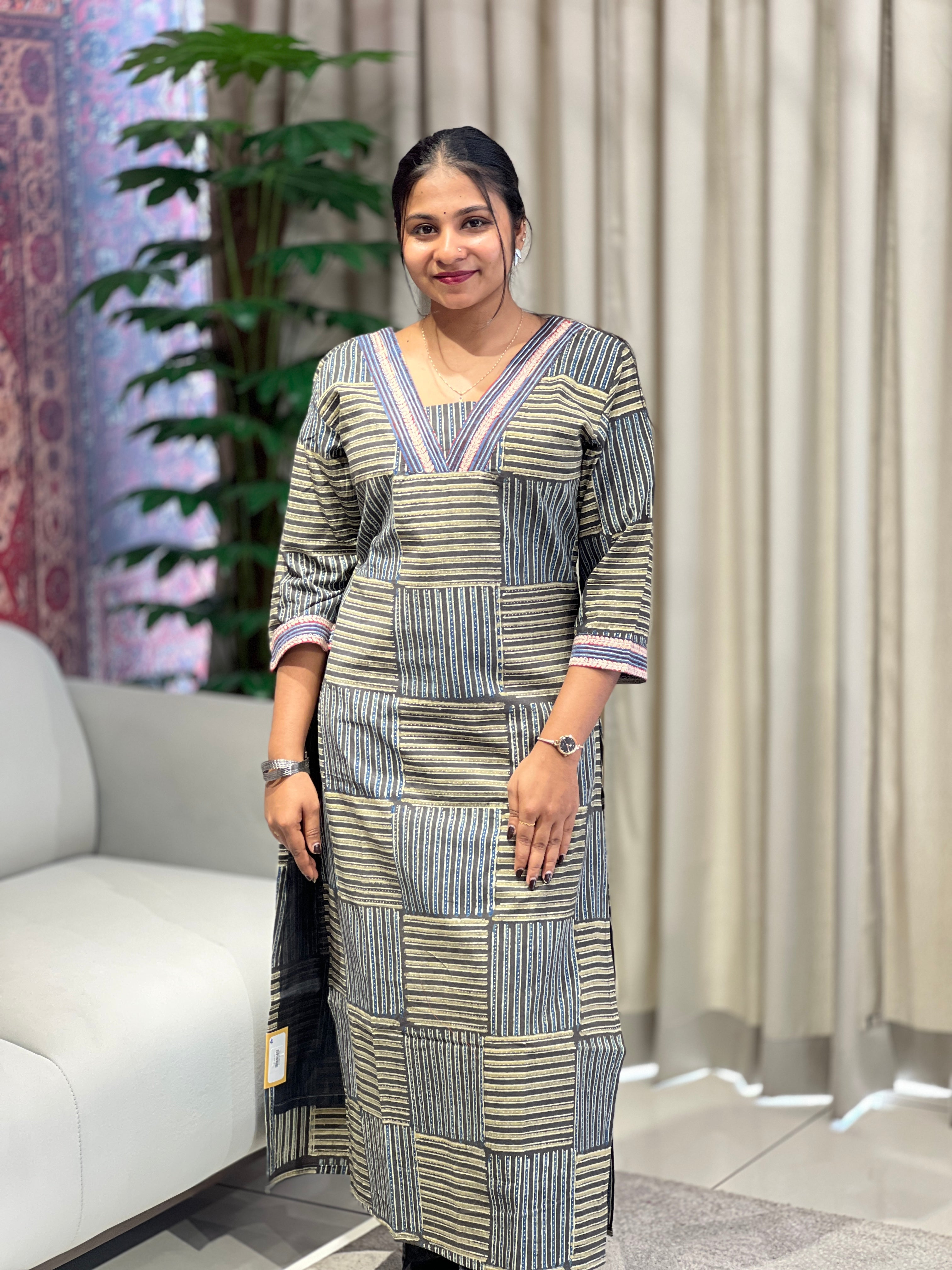 Stripes Pattern Cotton Kurta | DNT981