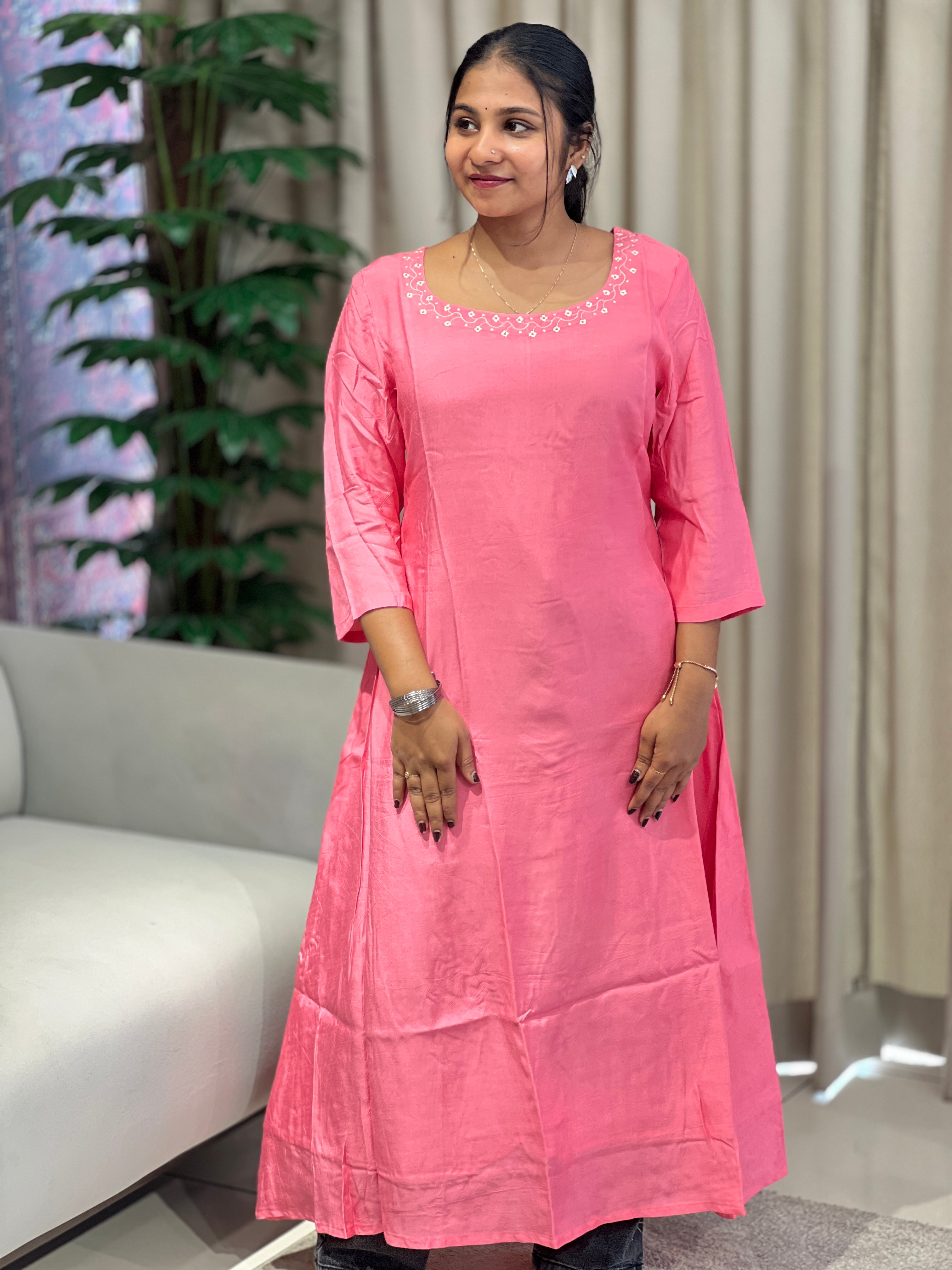 Machine Embroidery Pattern Semi Silk Kurta | DNT977