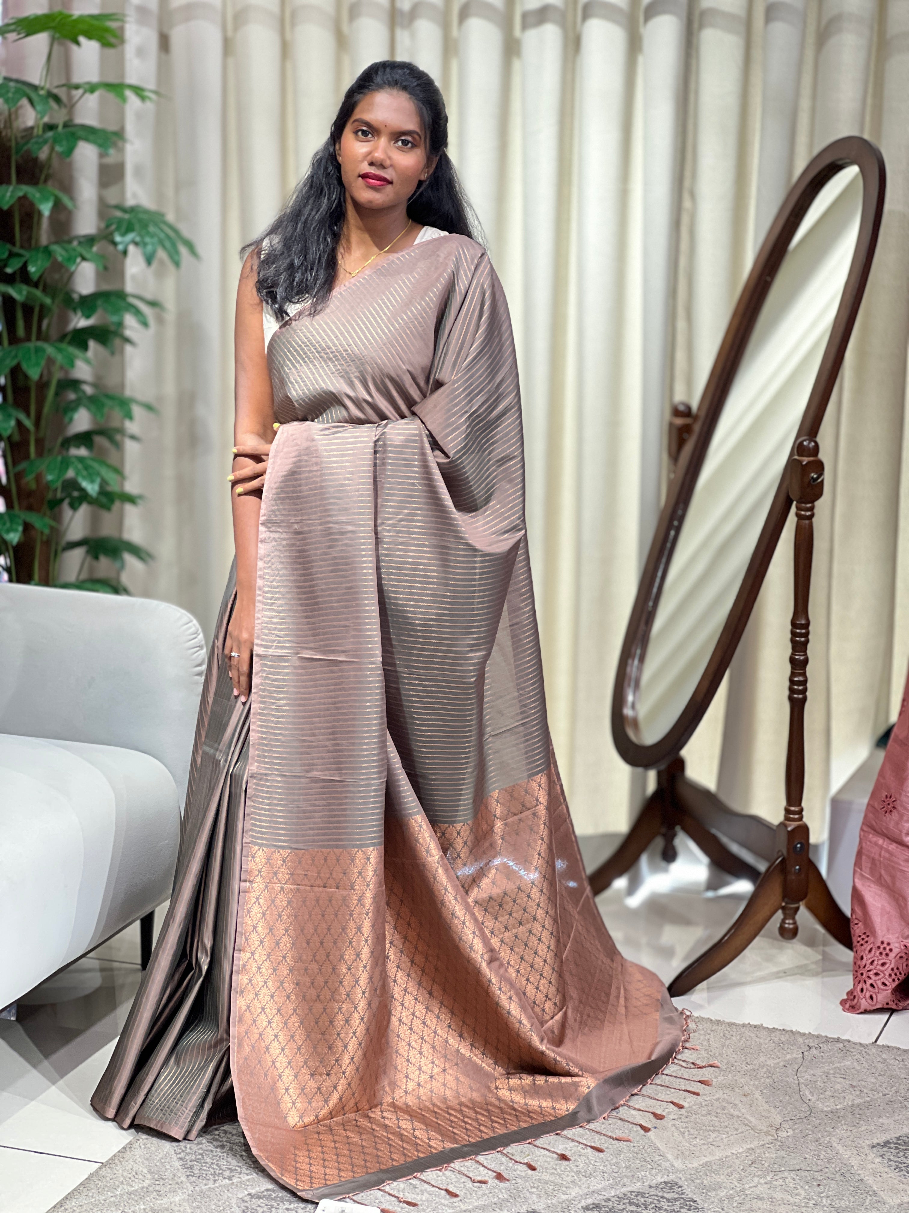 Antique Zari Weaved Stripe Patterned Semi Silk Saree | TR159