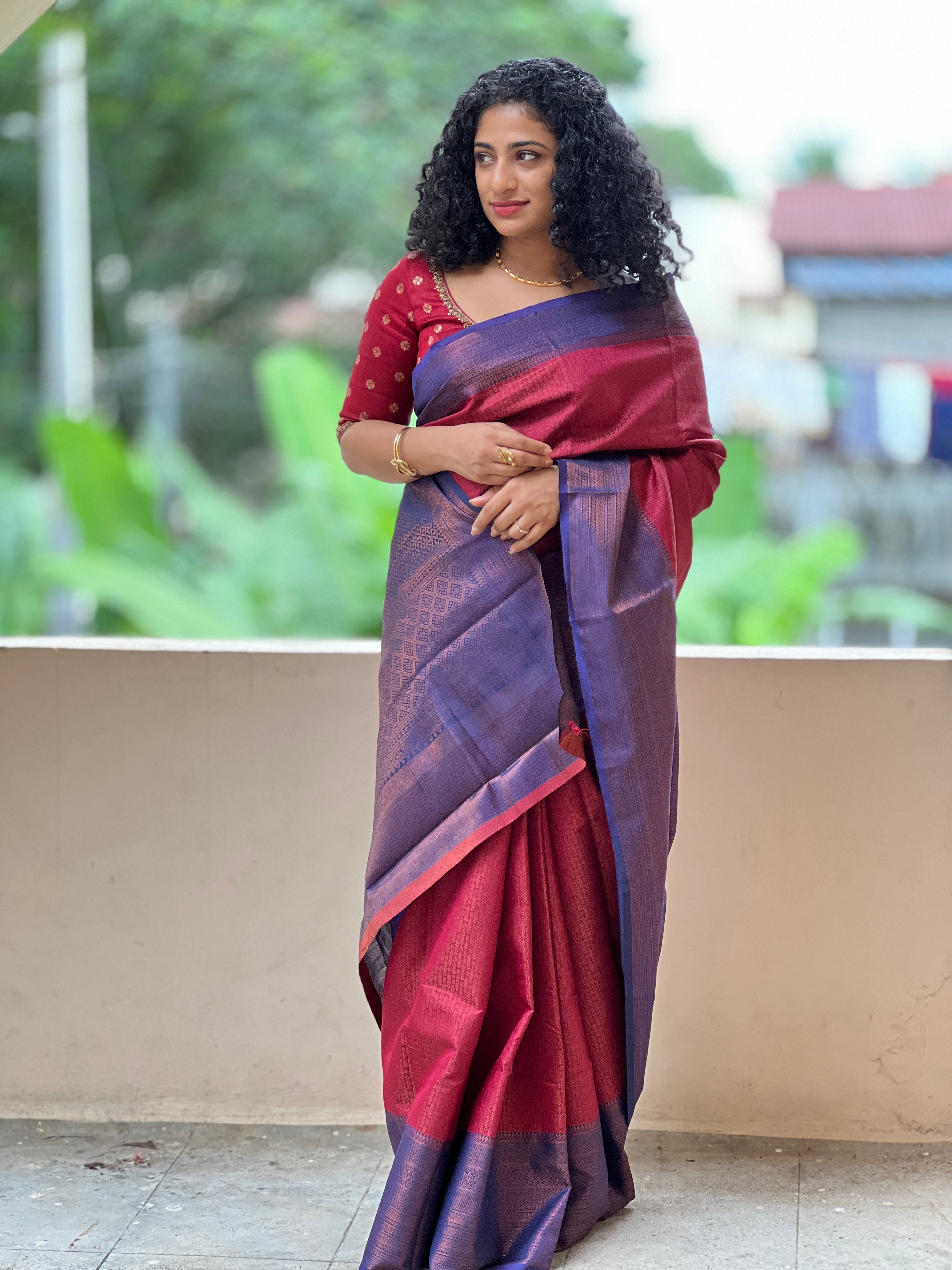 Zari Woven Semi Silk Saree | KF140