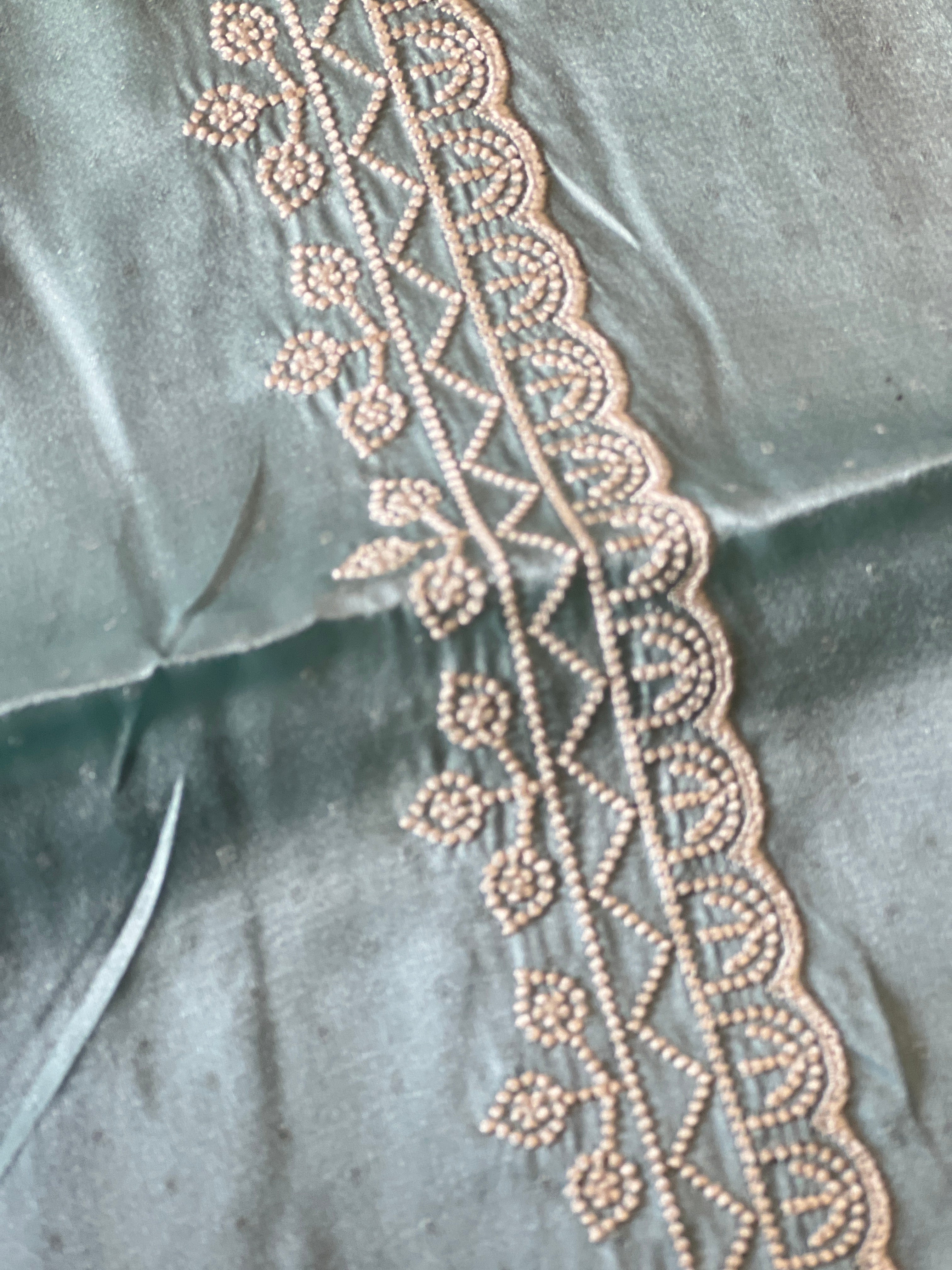 Point Embroidery Detailed Tussar Finish Saree | SUN337