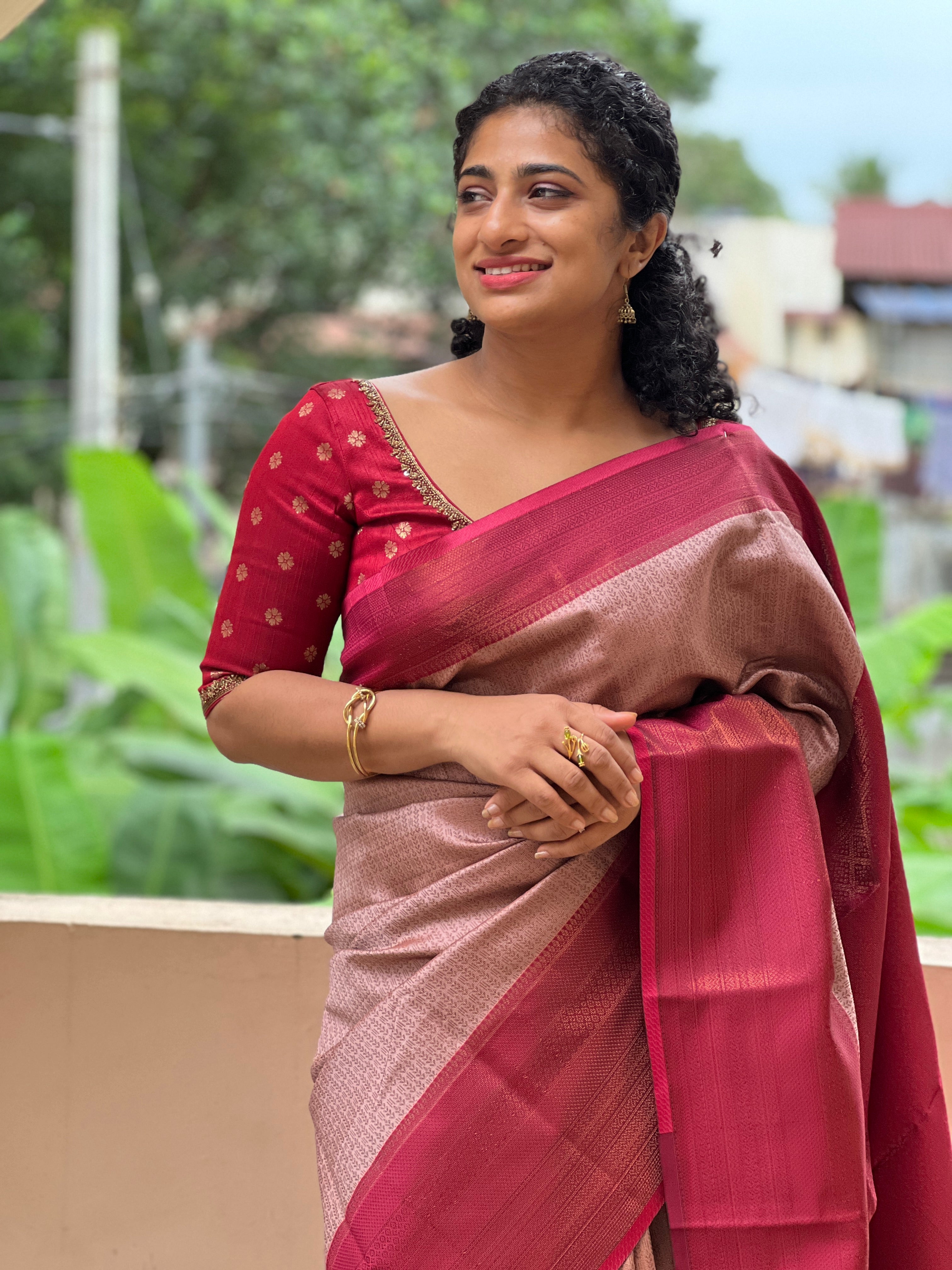 Zari Woven Semi Silk Saree | KF141