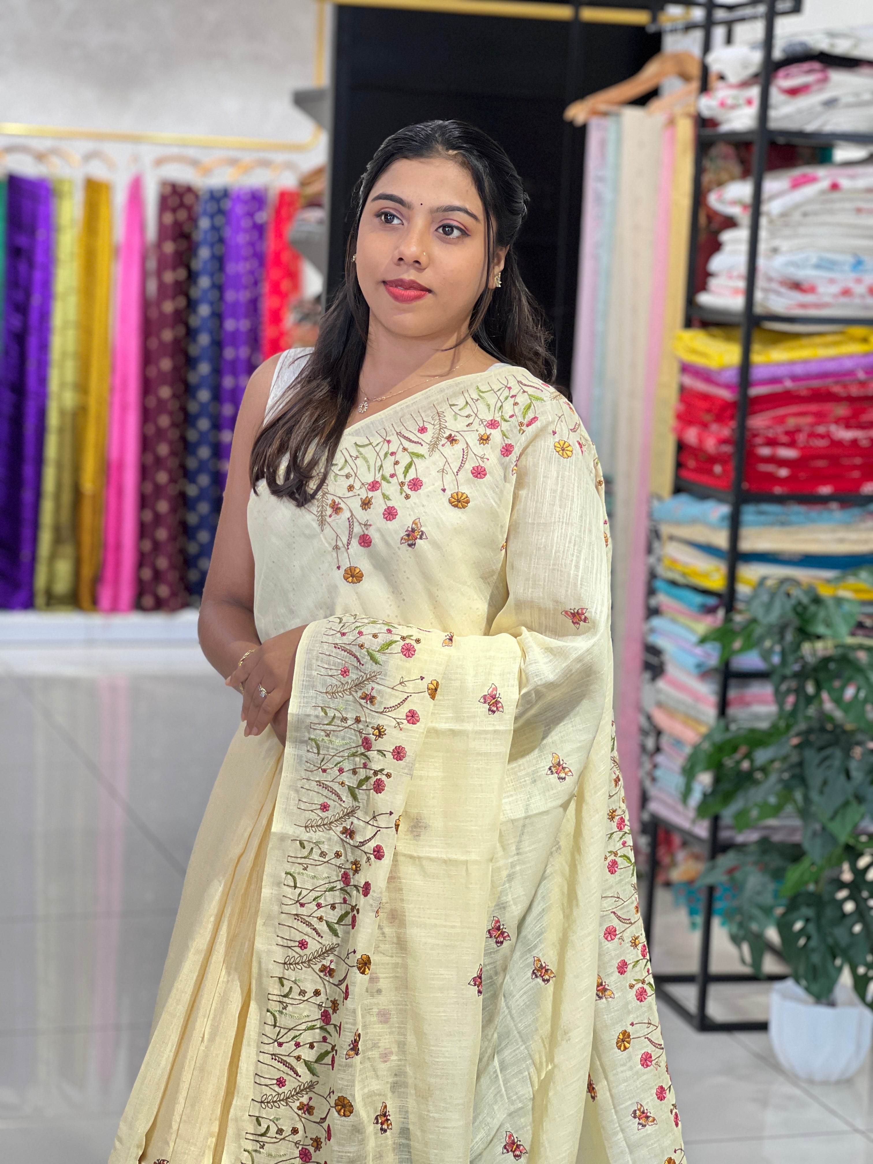 Floral Machine Embroidery Semi Linen Saree | RP823
