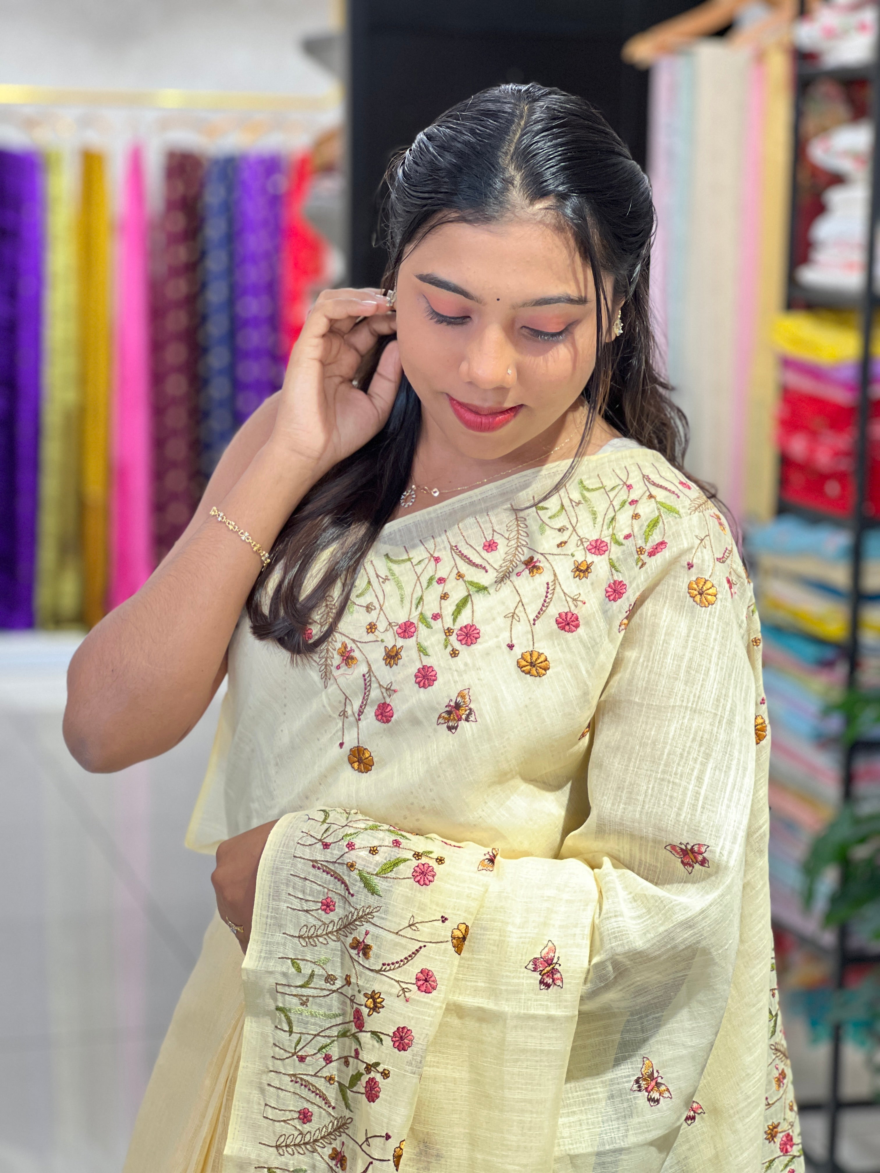 Floral Machine Embroidery Semi Linen Saree | RP823