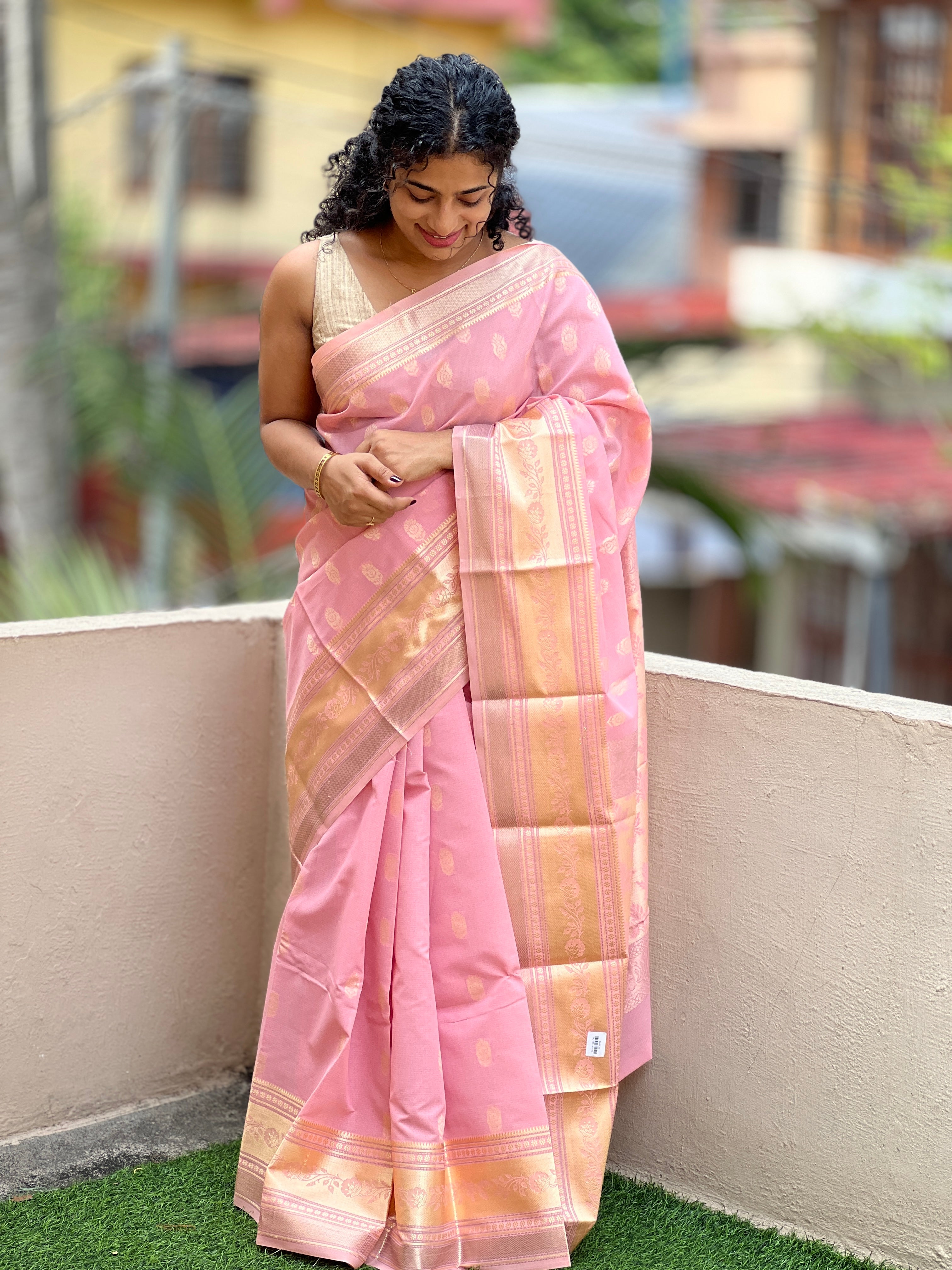 Traditional Floral Motif Cotton Blended Saree | NO142