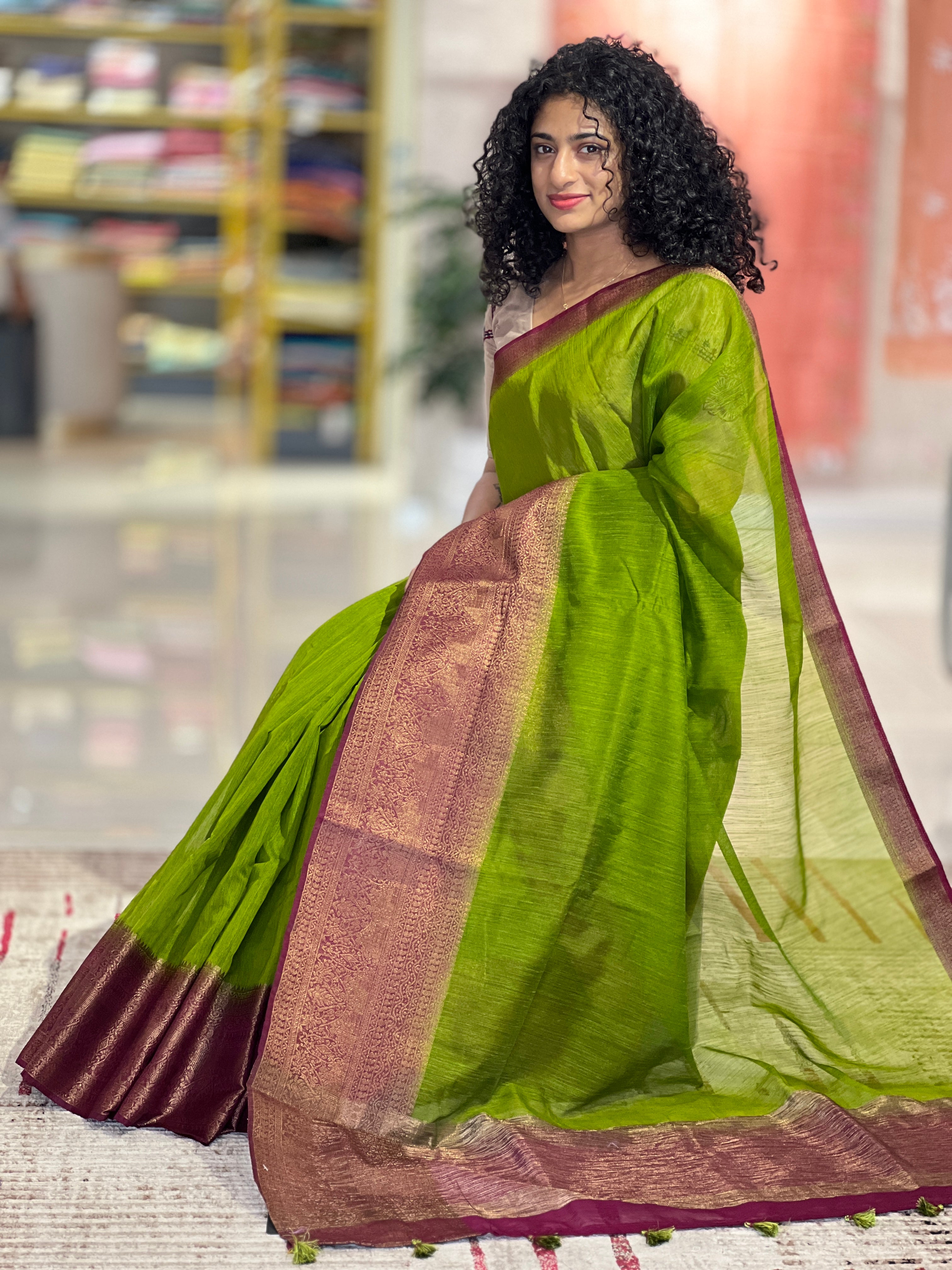 Banarasi Weaved Semi Geecha Saree | YNG468