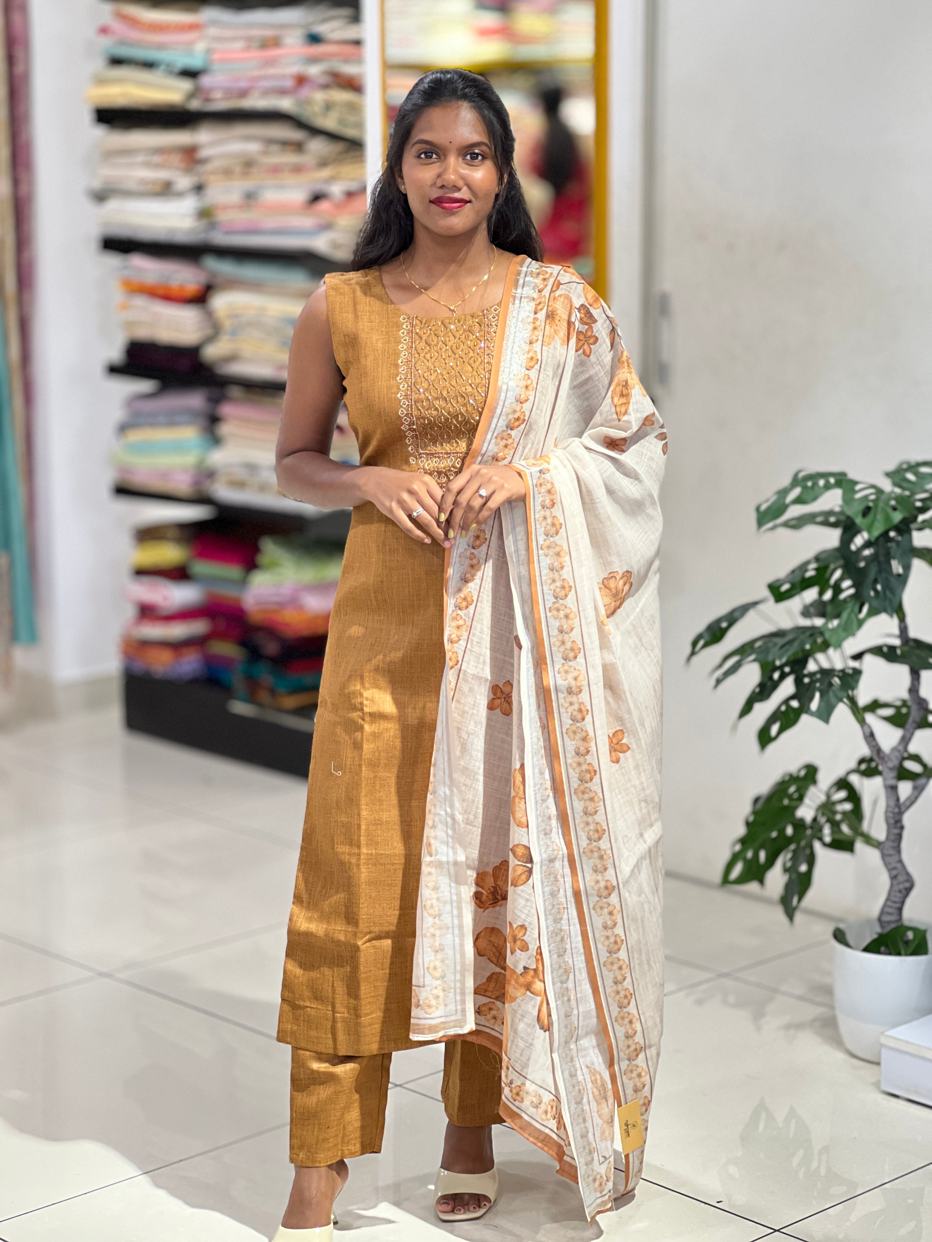 Bead Detailed Linen Finish Kurta Set | NAI151